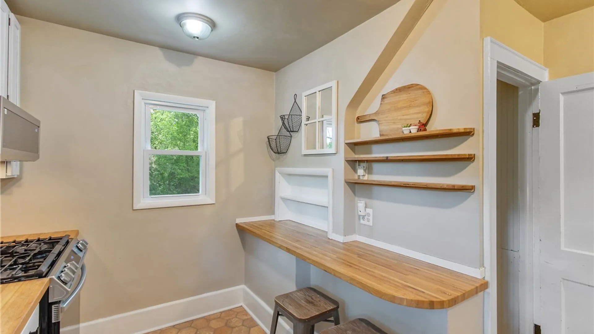 Property at 562 Buckingham Avenue, Syracuse, NY 13210 13