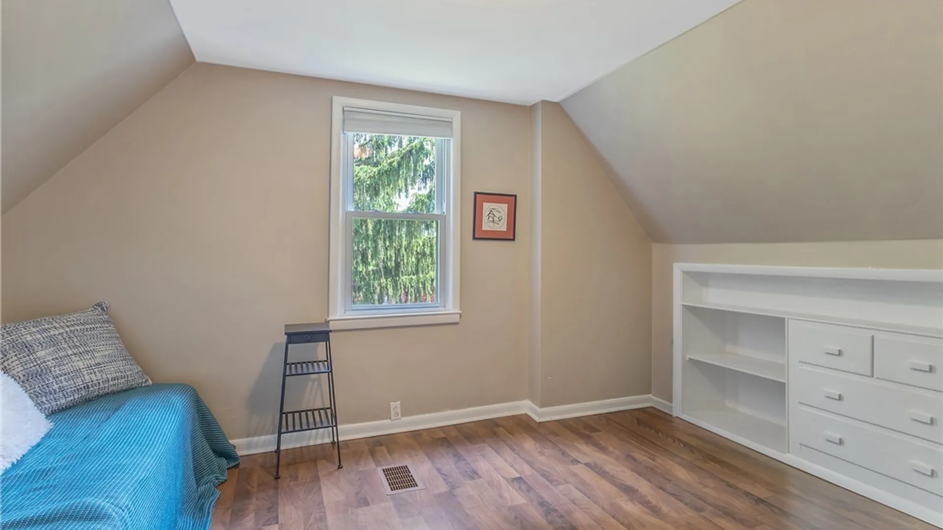 Property at 562 Buckingham Avenue, Syracuse, NY 13210 27