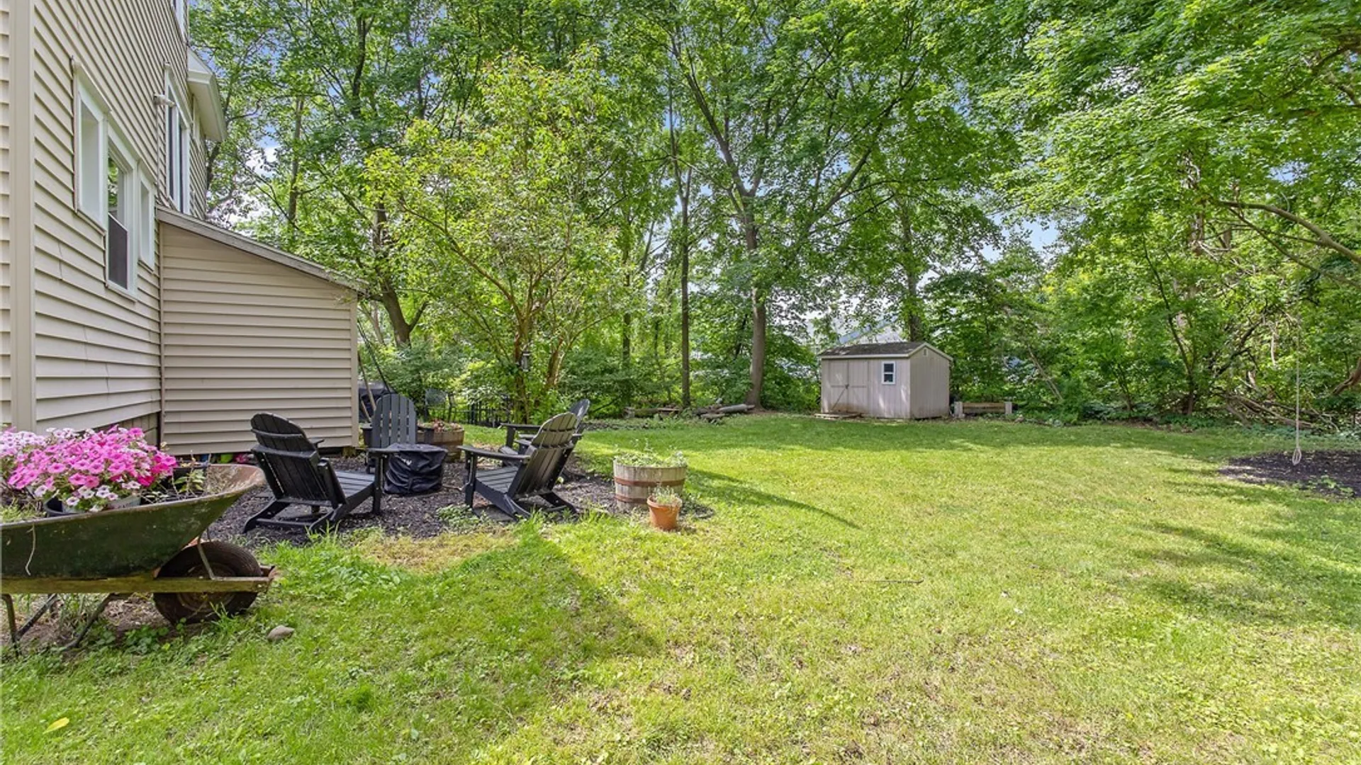Property at 562 Buckingham Avenue, Syracuse, NY 13210 32