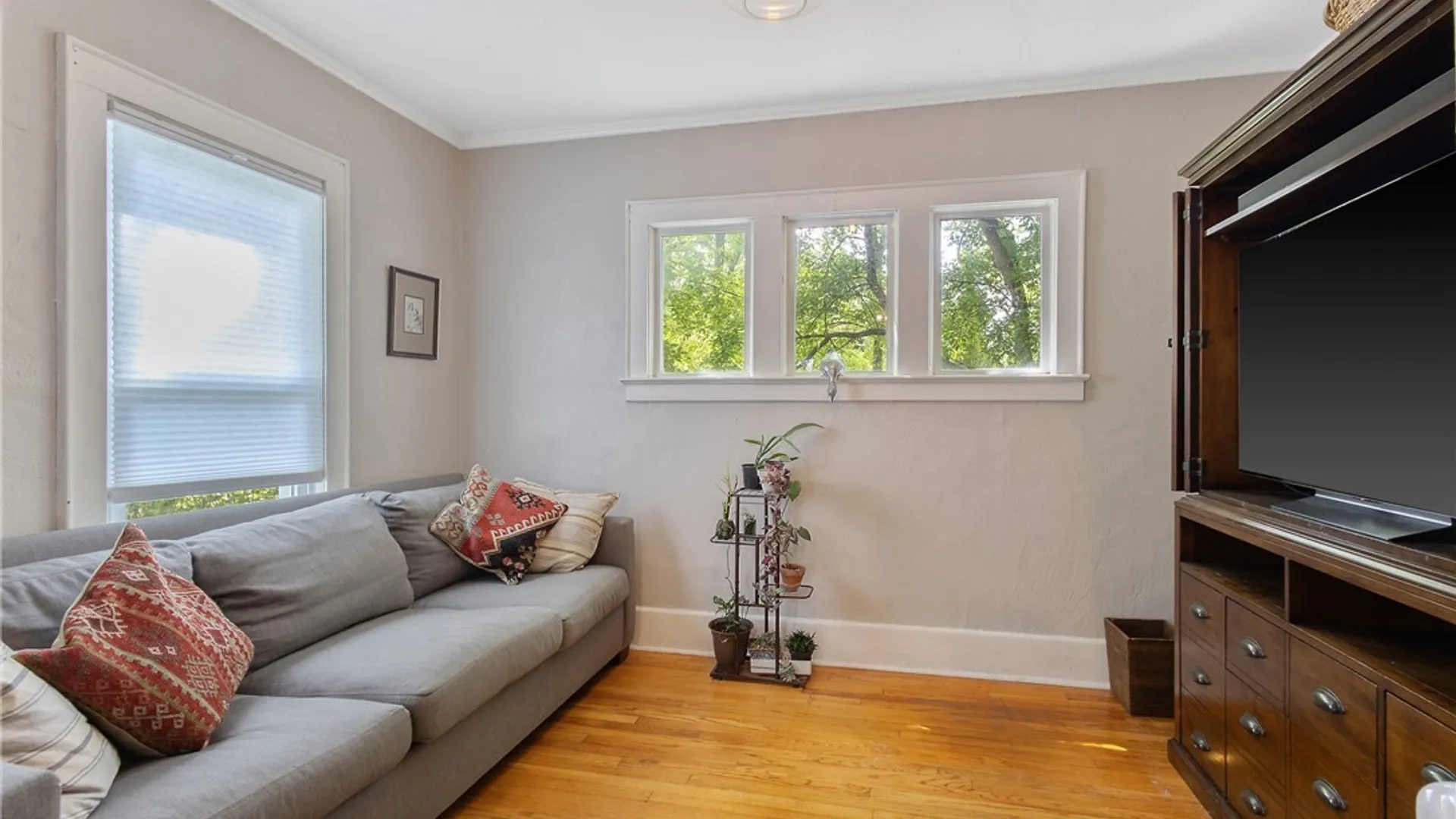 Property at 562 Buckingham Avenue, Syracuse, NY 13210 8