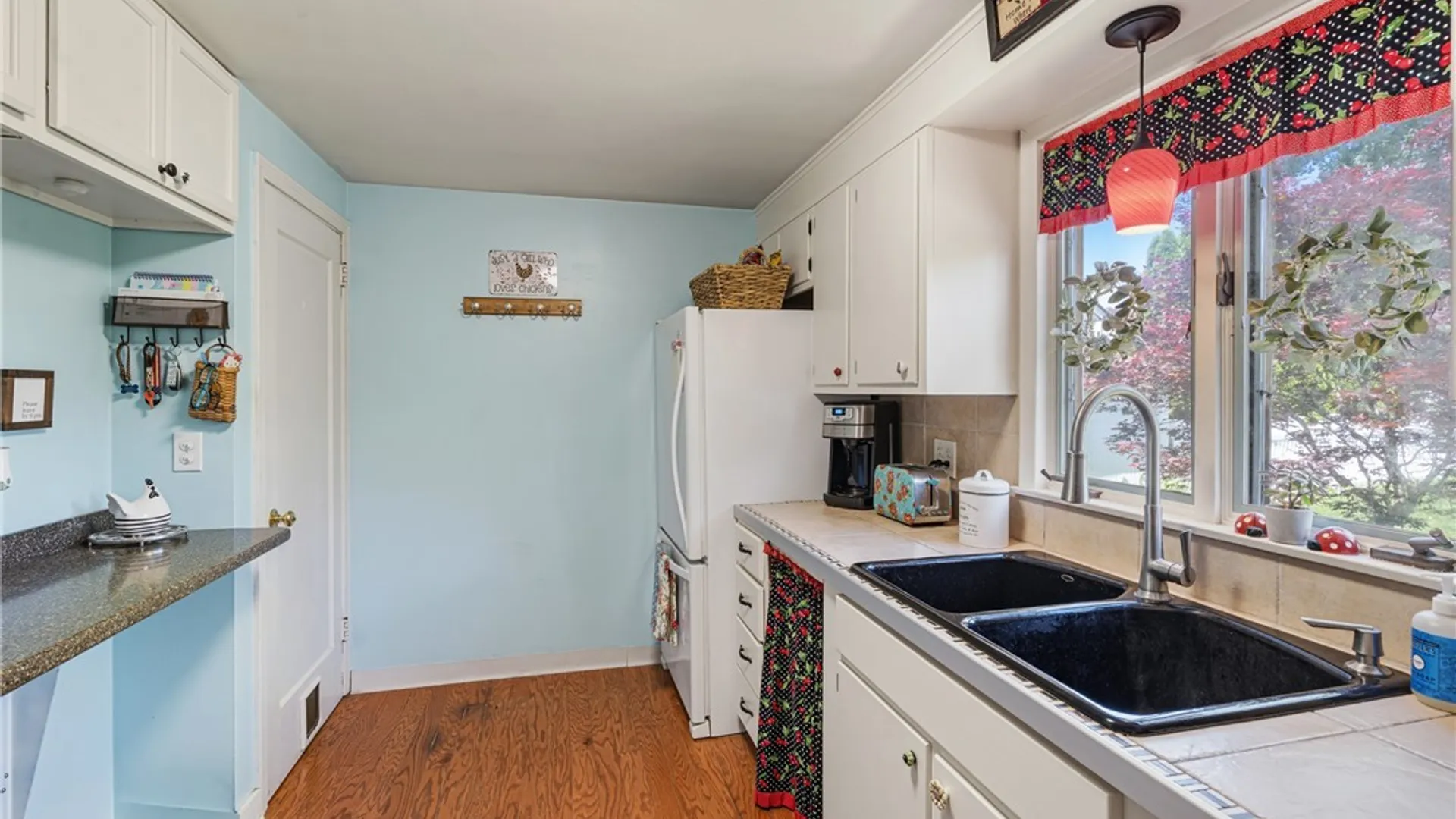 Property at 409 Orwood Place, Salina, NY 13208 11