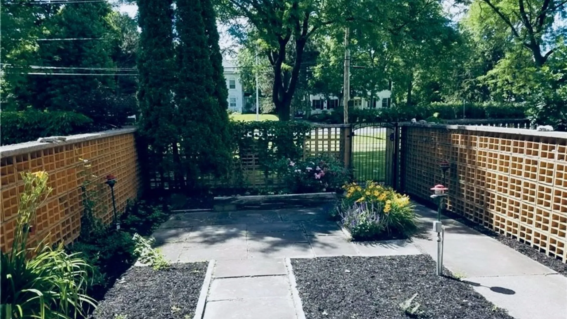 Property at 1225 James Street, Syracuse, NY 13203 3