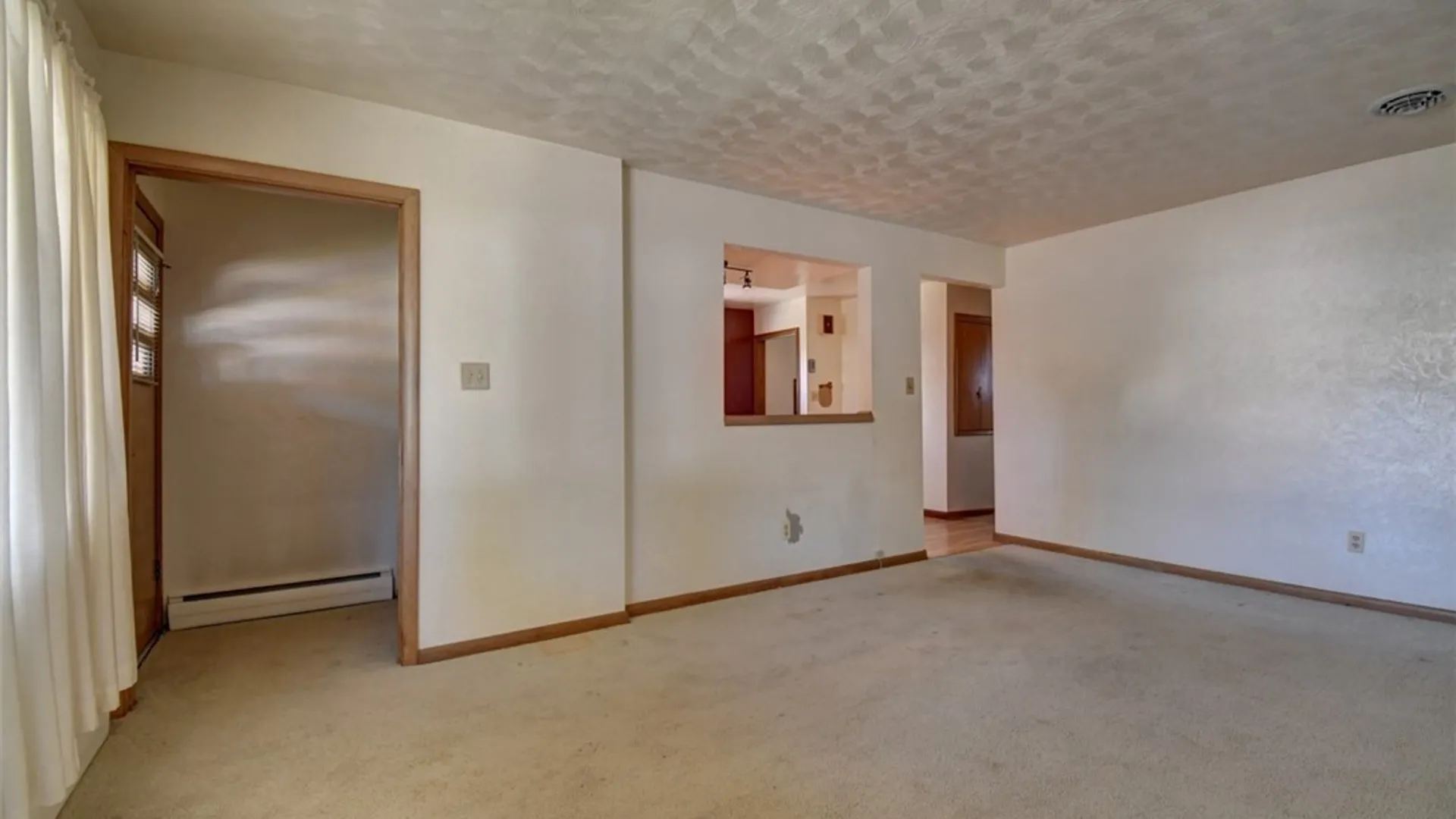 Property at 689 78th Street, Niagara Falls, NY 14304 4