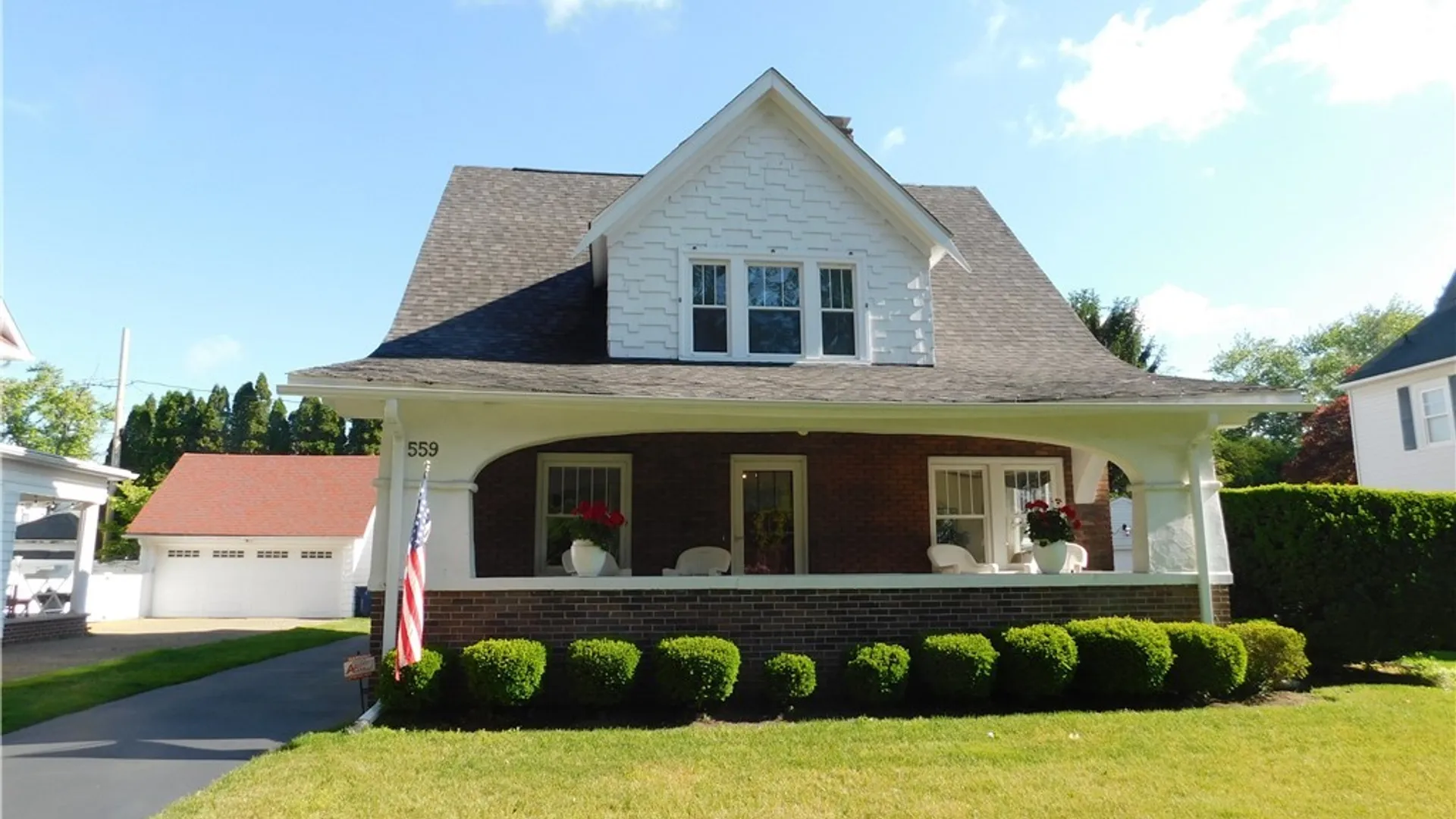 Property at 559 Willow St, Lockport City, NY 14094 3