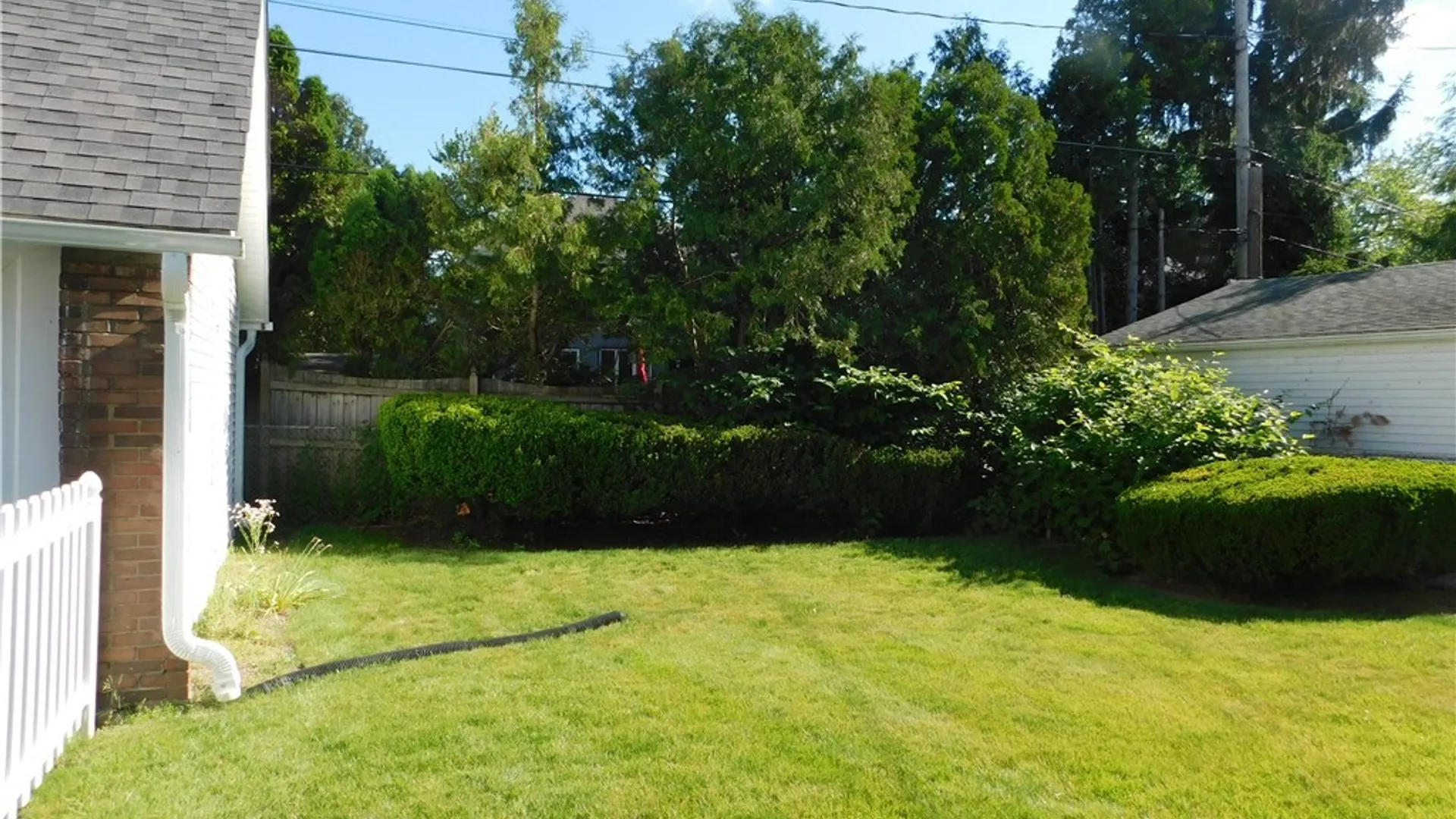 Property at 559 Willow St, Lockport City, NY 14094 4