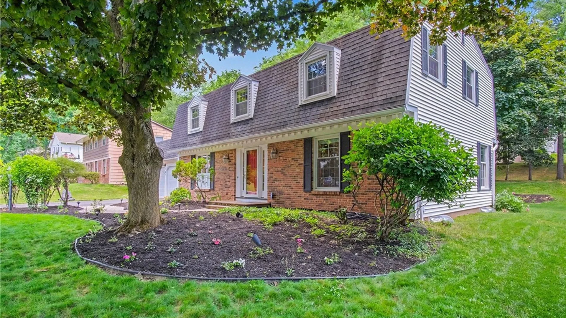 Property at 26 S Ridge Trail, Perinton, NY 14450 3