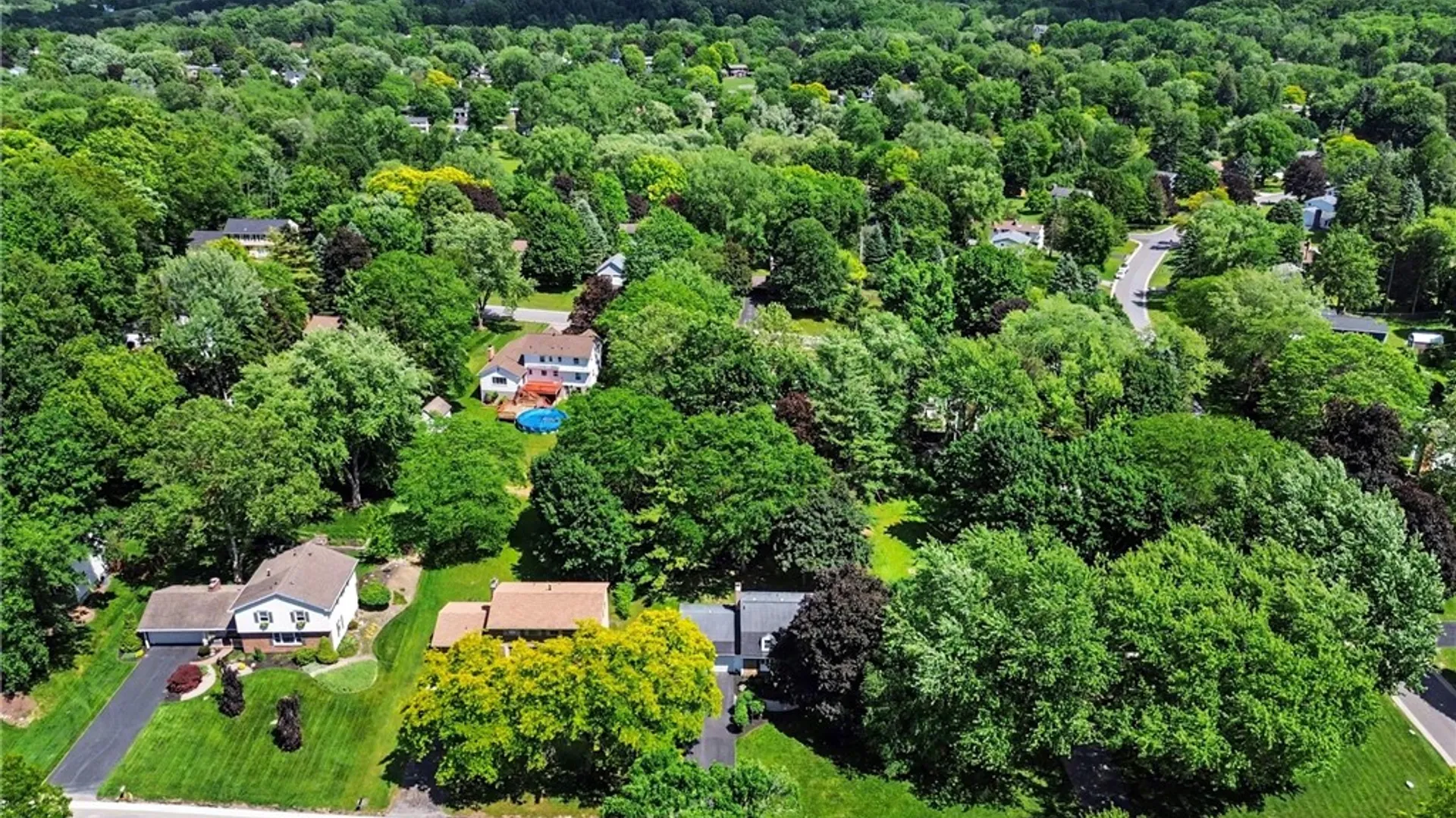Property at 26 S Ridge Trail, Perinton, NY 14450 43