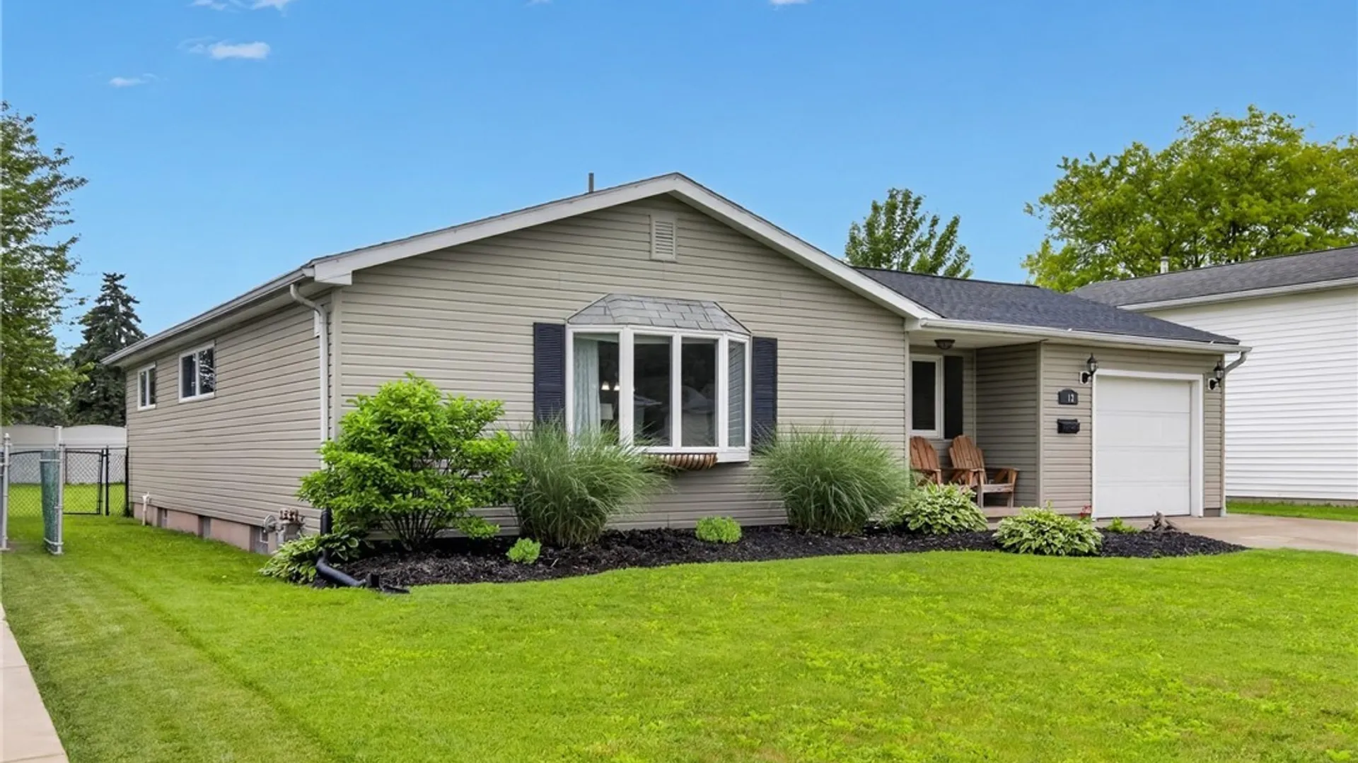 Property at 12 Sylvia Drive, Cheektowaga, NY 14043 4