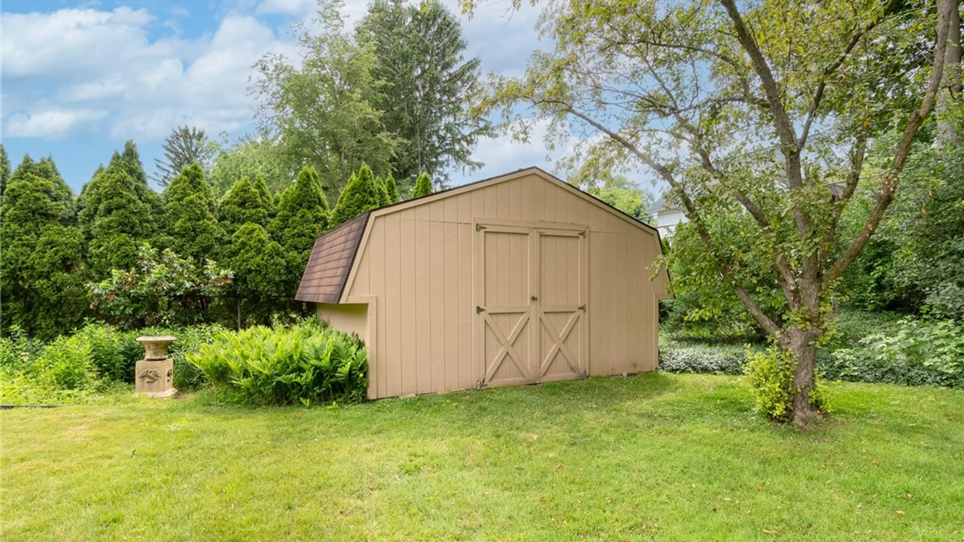 Property at 101 Newcastle Road, Rochester, NY 14610 4