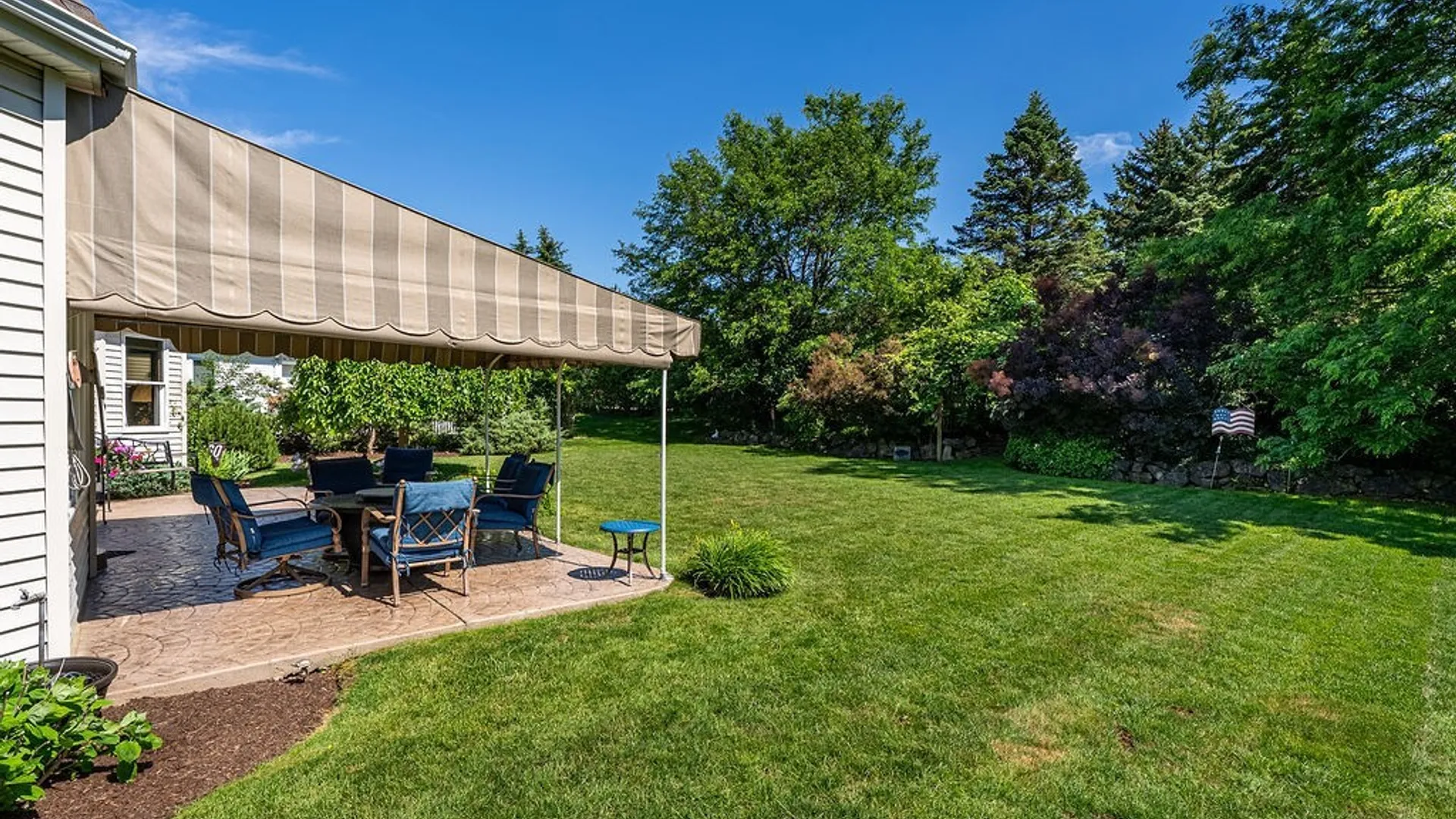 Property at 29 Brambly Court, Amherst, NY 14221 24