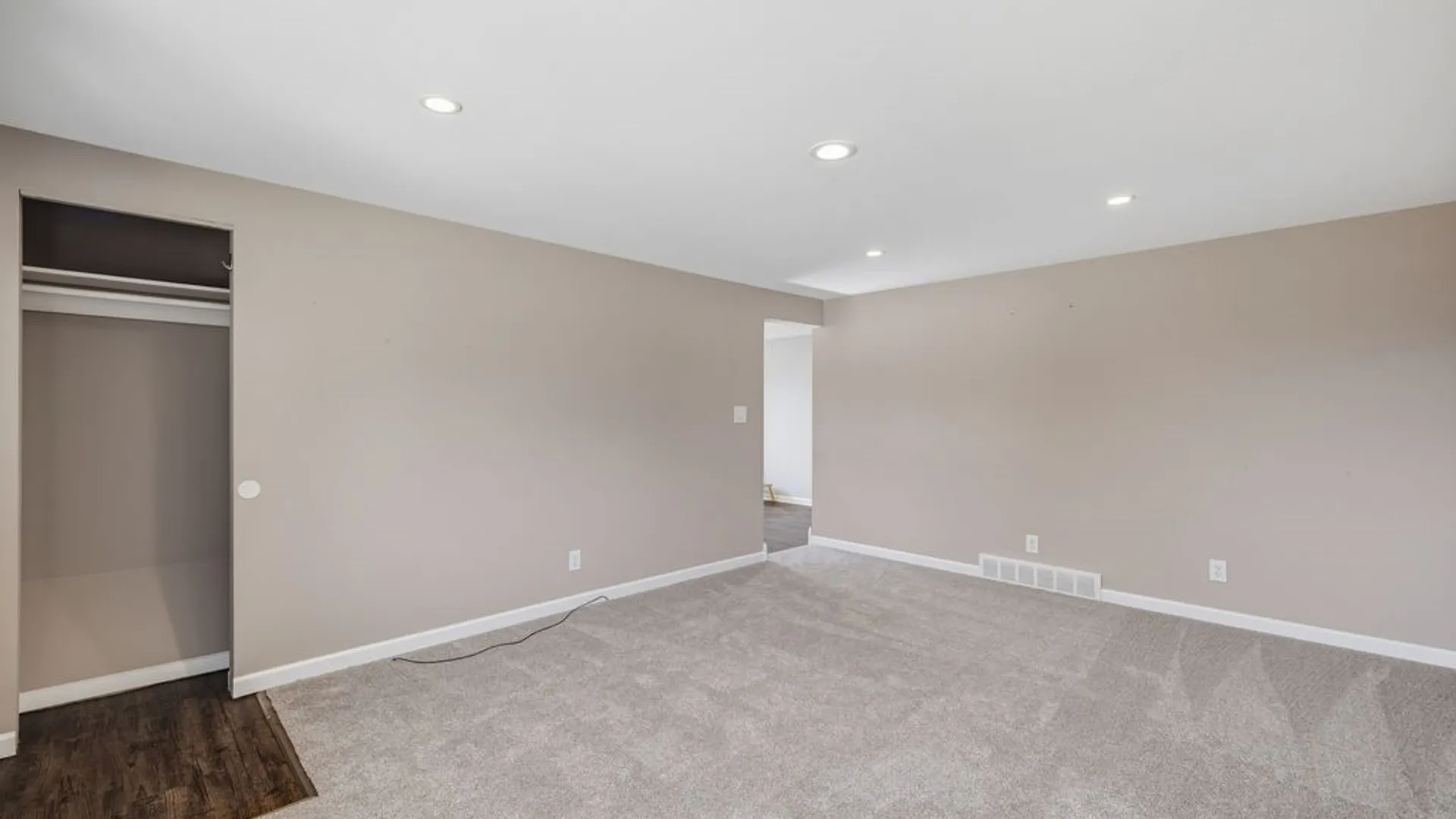 Property at 171 Poinciana Parkway, Cheektowaga, NY 14225 13