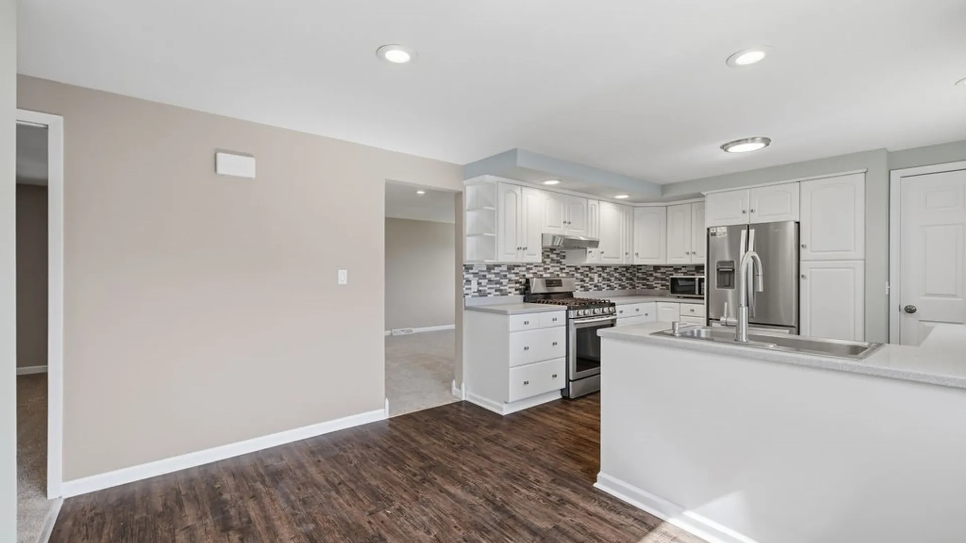 Property at 171 Poinciana Parkway, Cheektowaga, NY 14225 9