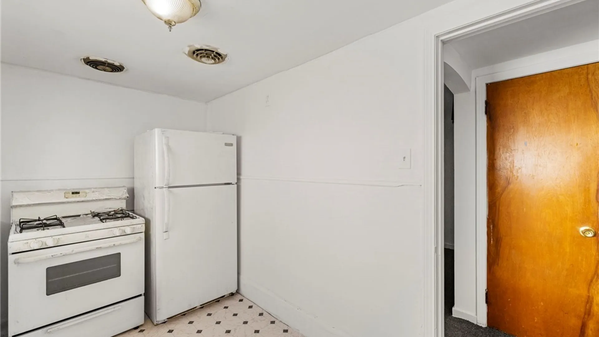 Property at 373 Doat Street, Buffalo, NY 14211 32