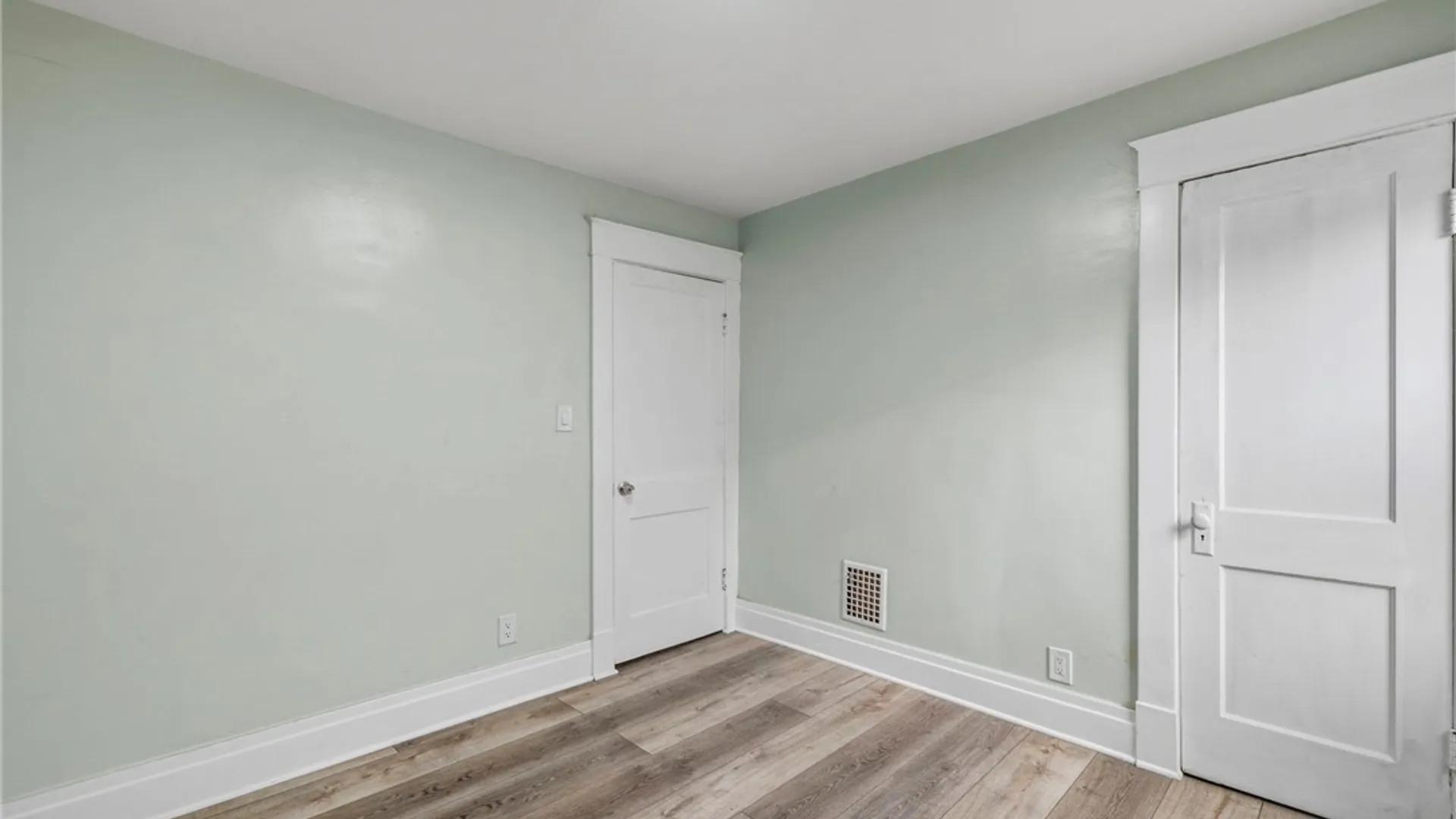 Property at 84 Parkridge Avenue, Buffalo, NY 14215 15