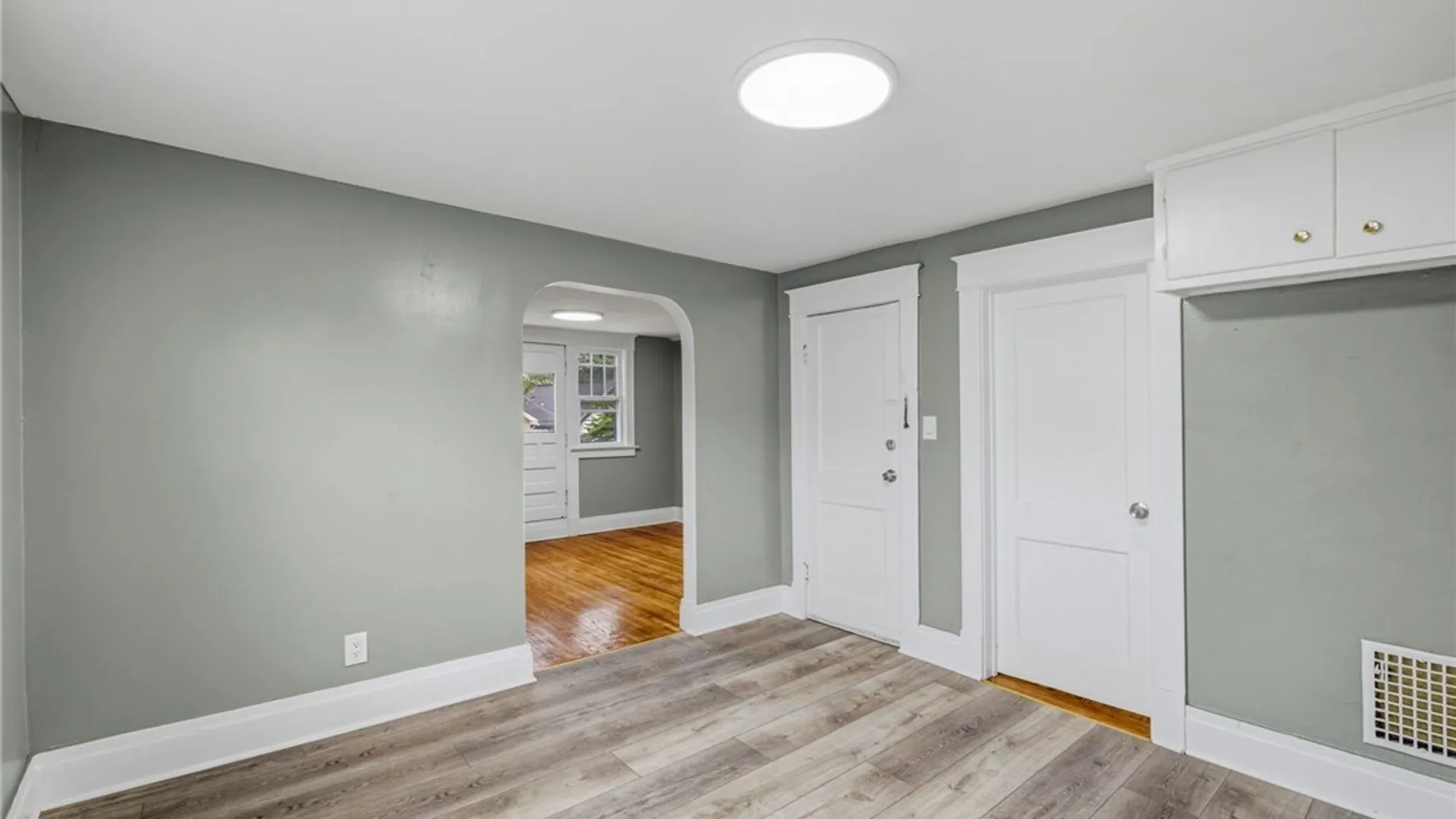 Property at 84 Parkridge Avenue, Buffalo, NY 14215 34