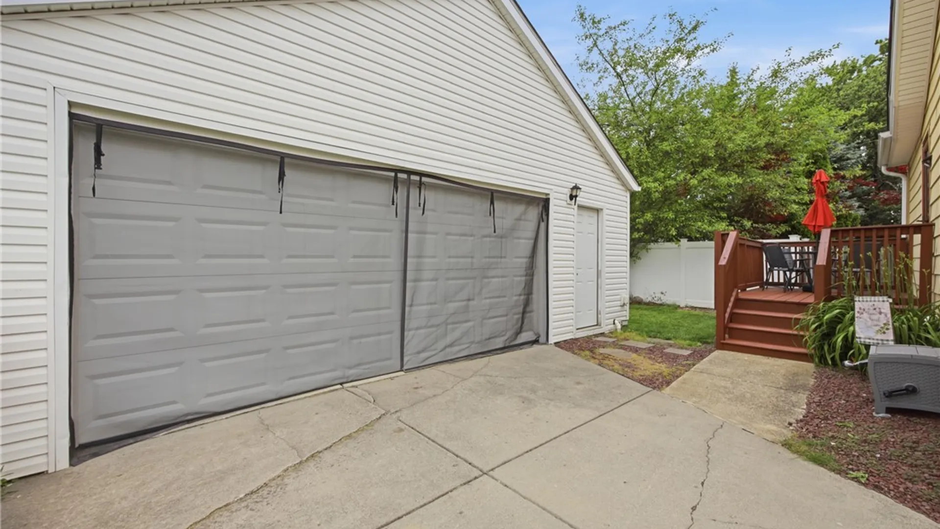 Property at 18 Stratford Place, Cheektowaga, NY 14225 21