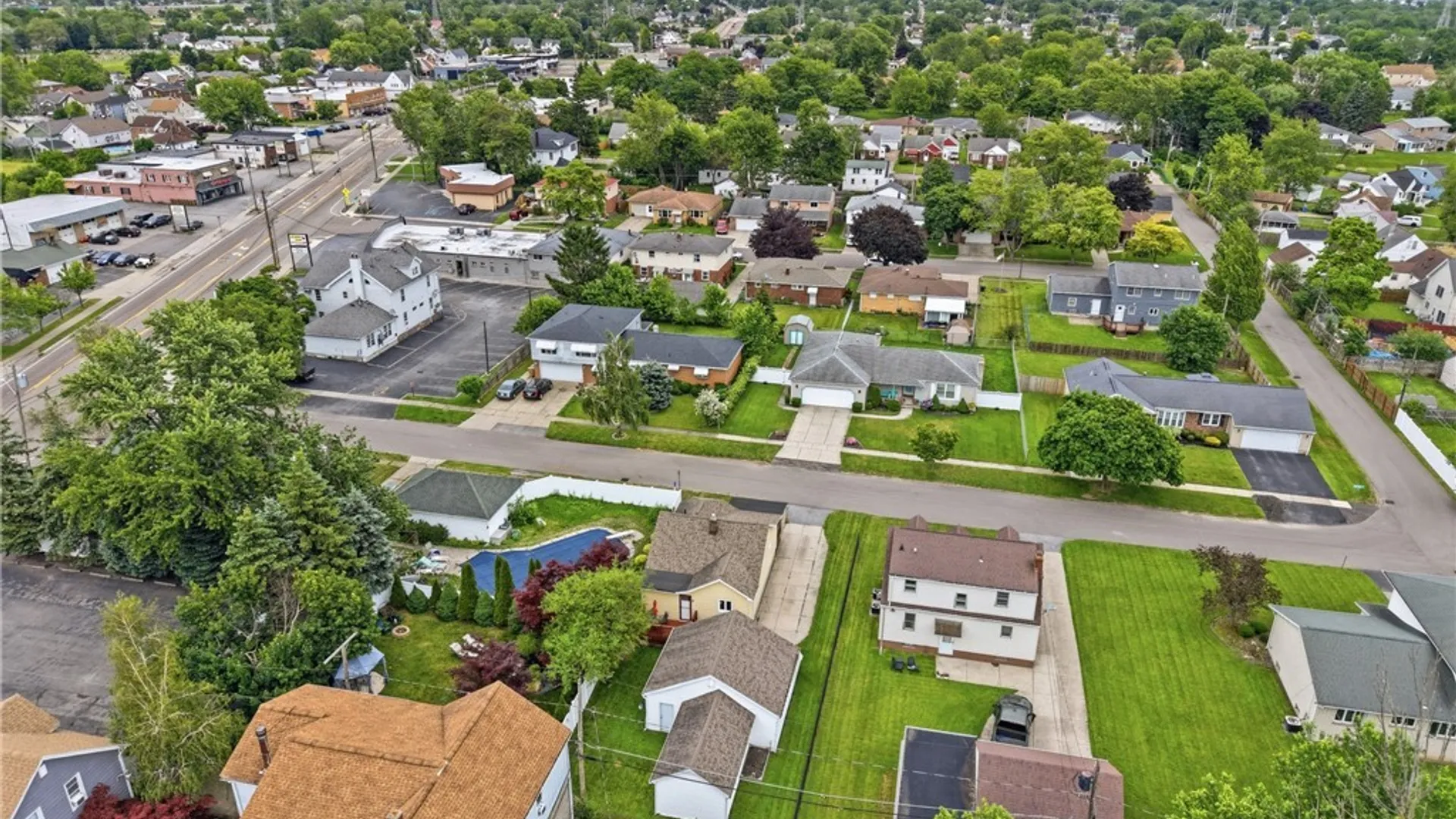Property at 18 Stratford Place, Cheektowaga, NY 14225 26