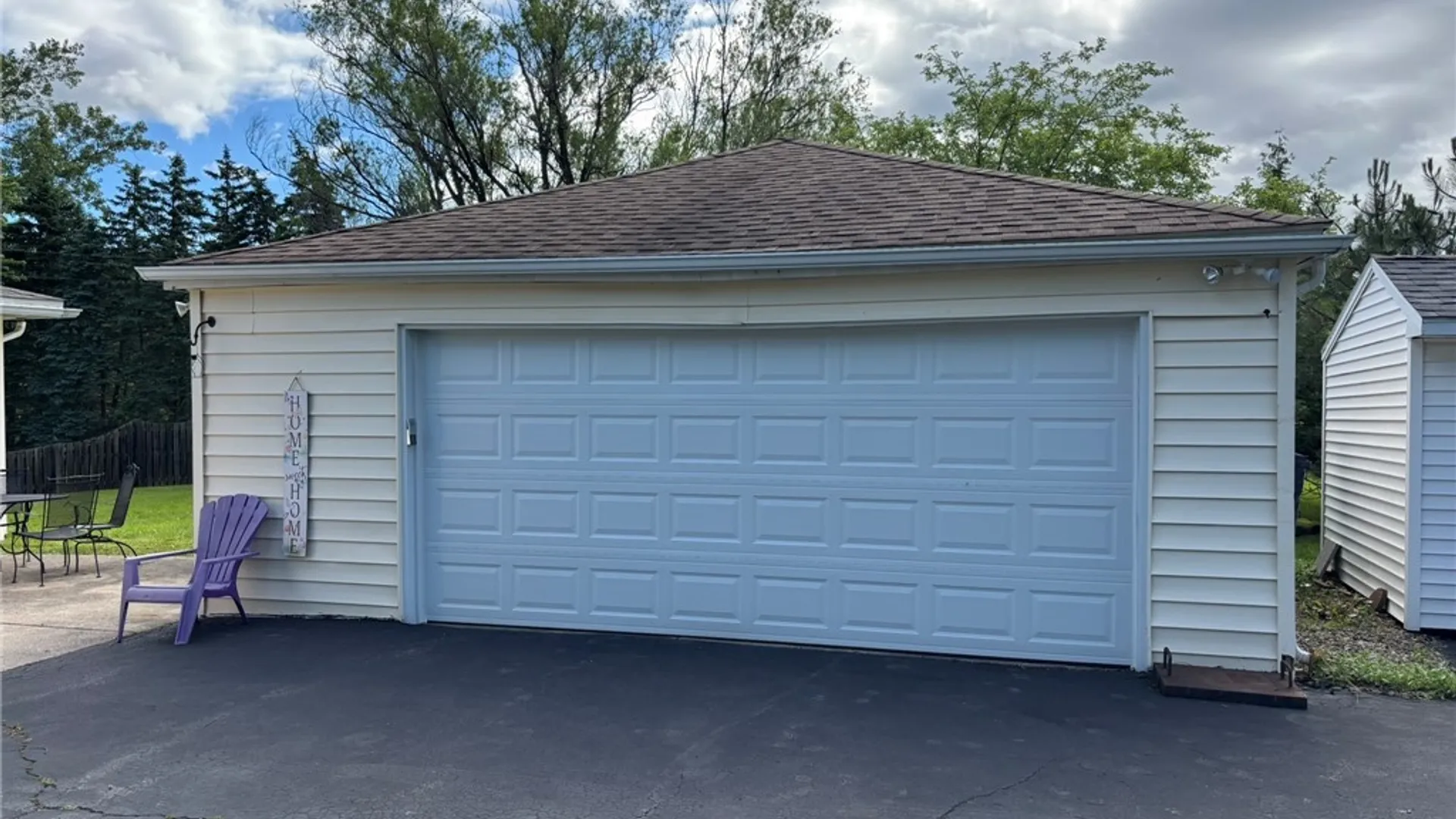 Property at 3777 Wolf Road, Hamburg, NY 14127 14