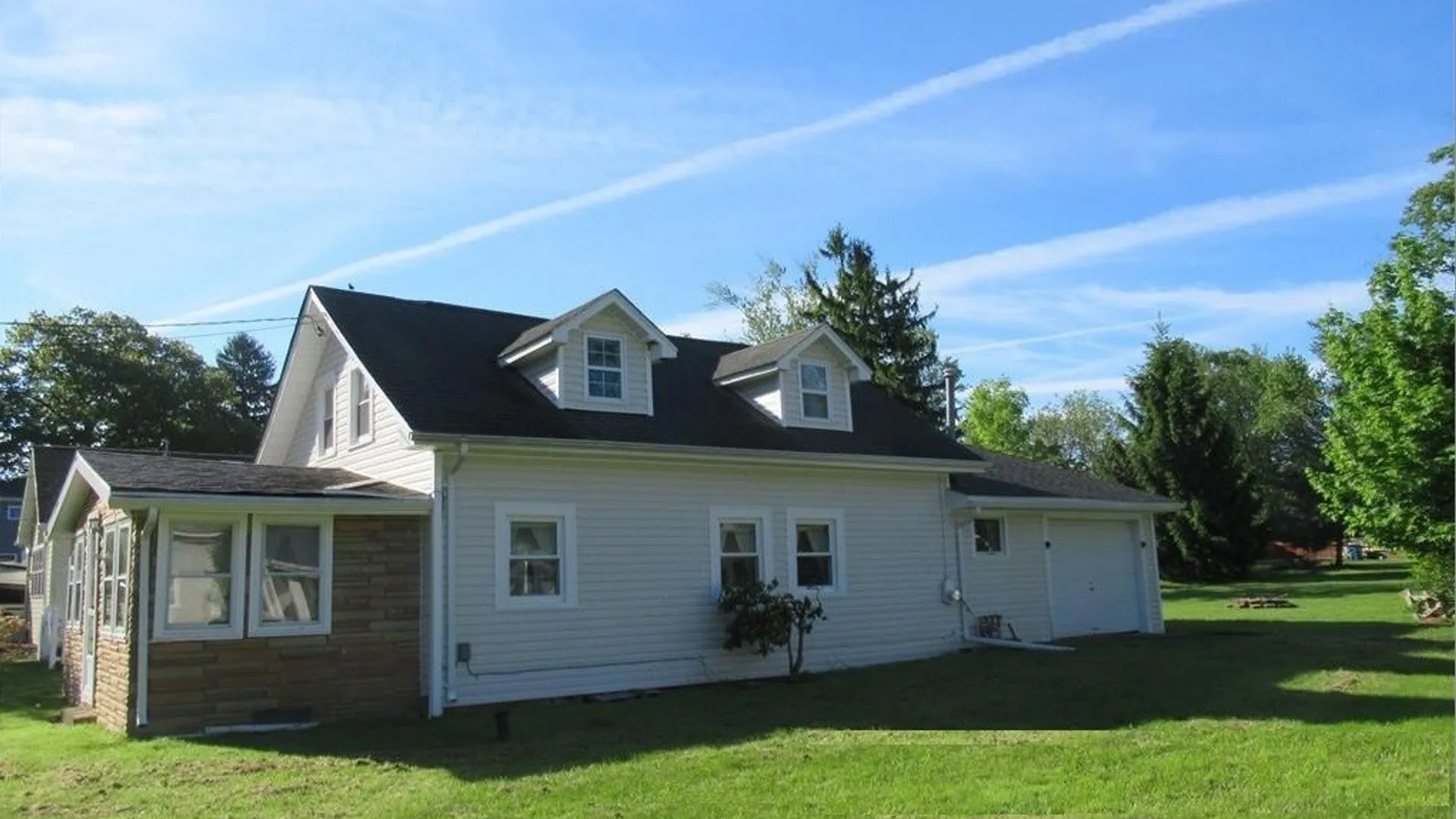 Property at 401 Lakeside Road, Evans, NY 14006 3