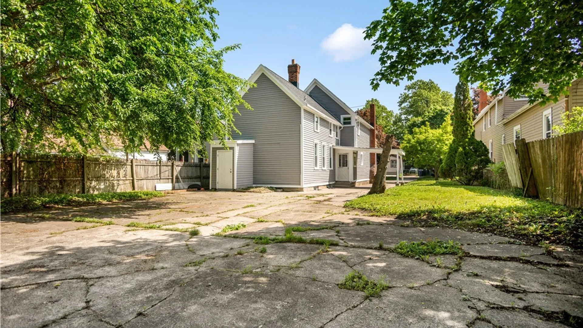 Property at 240 14th Street, Buffalo, NY 14213 32