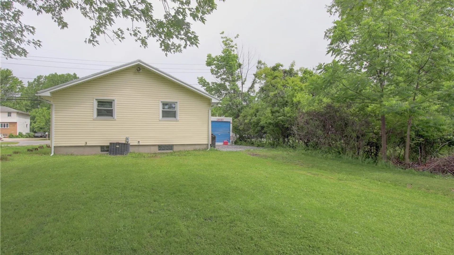 Property at 5365 Lake Avenue, Orchard Park, NY 14127 6