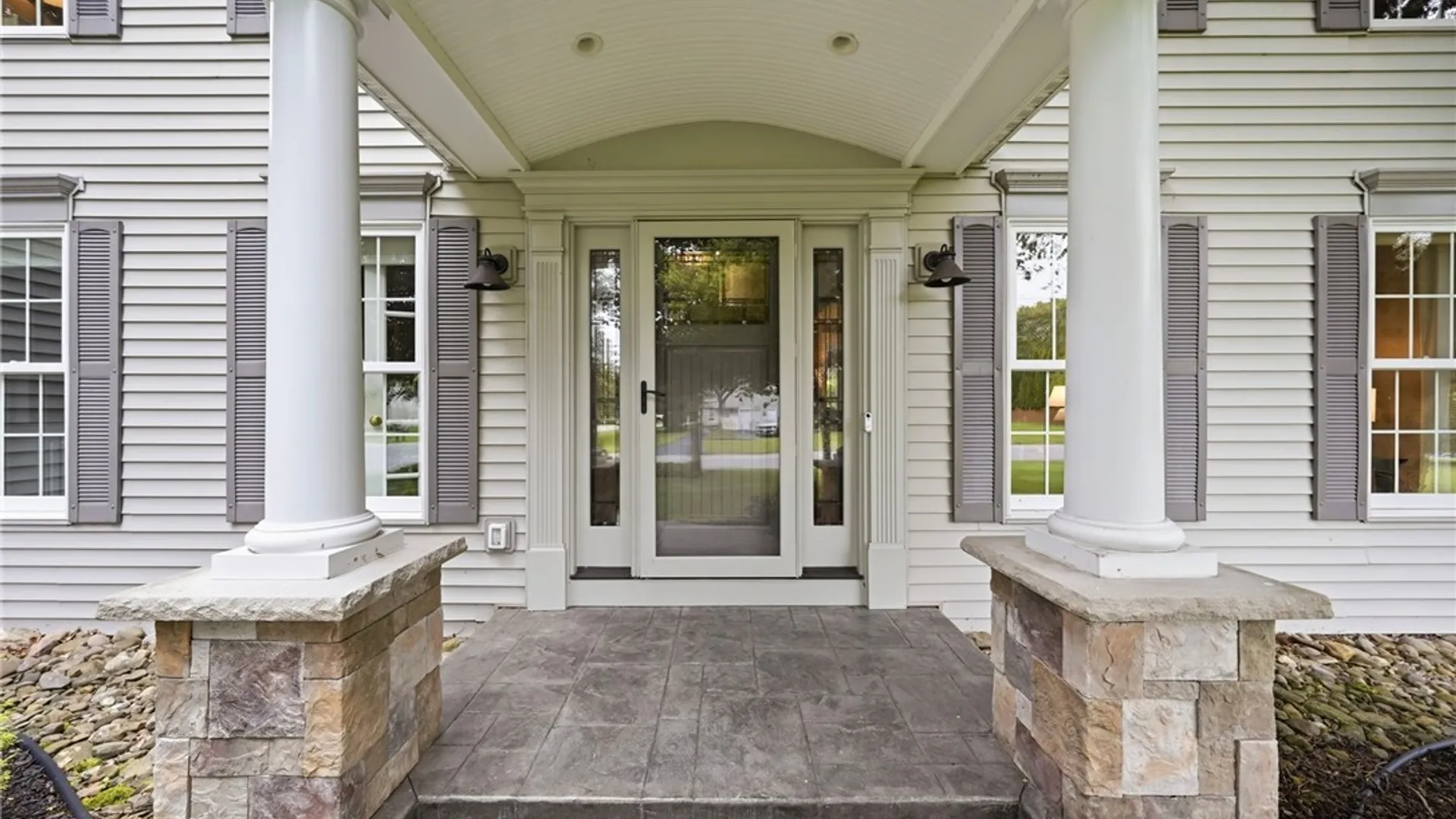 Property at 72 Burbank Drive, Orchard Park, NY 14127 4