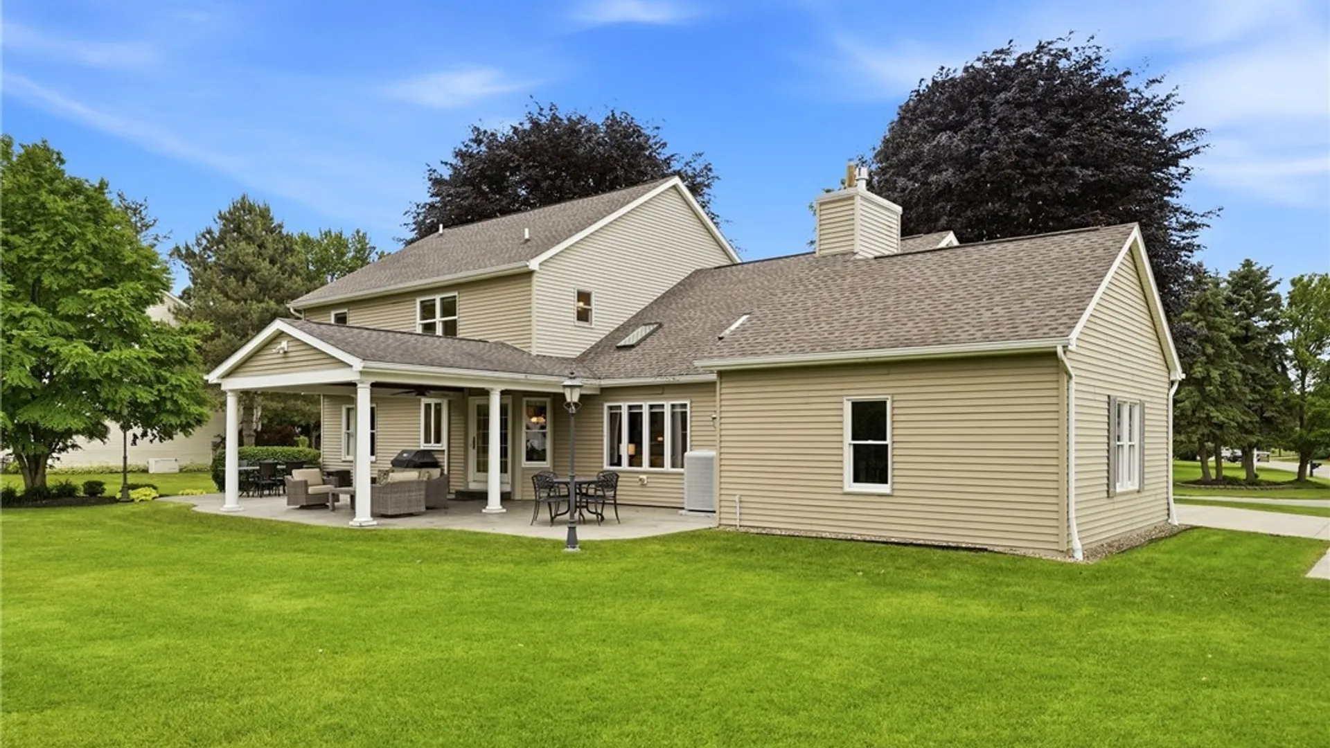 Property at 72 Burbank Drive, Orchard Park, NY 14127 45
