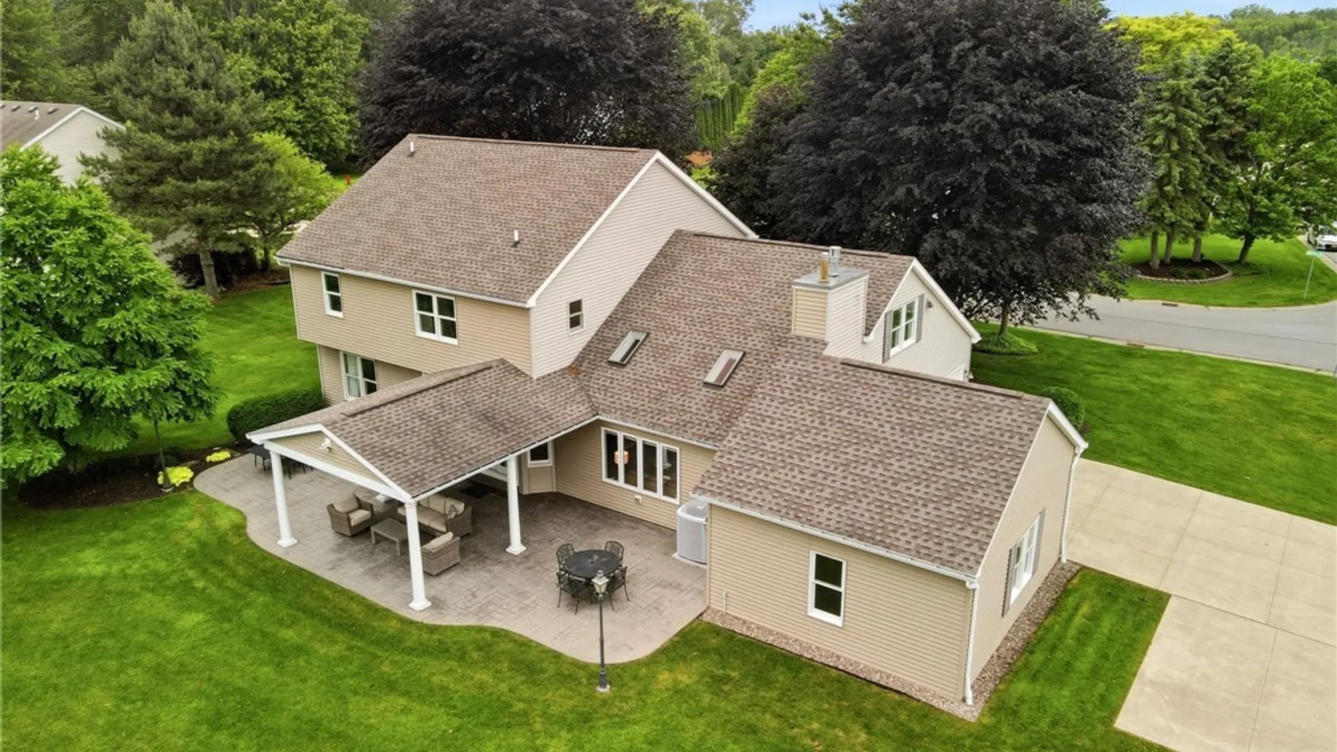 Property at 72 Burbank Drive, Orchard Park, NY 14127 48
