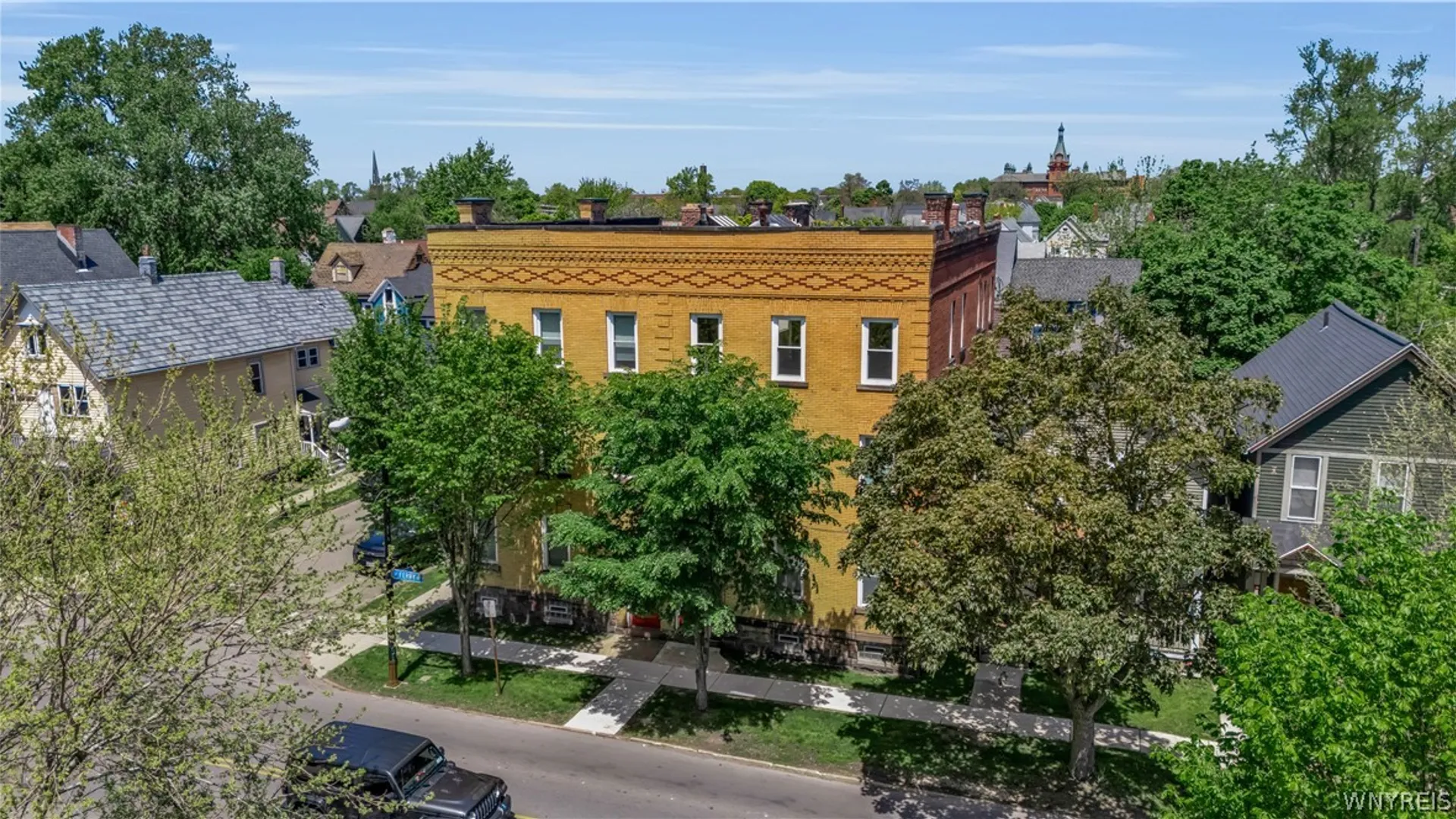 Property at 466 W Ferry, Buffalo, NY 14213 10