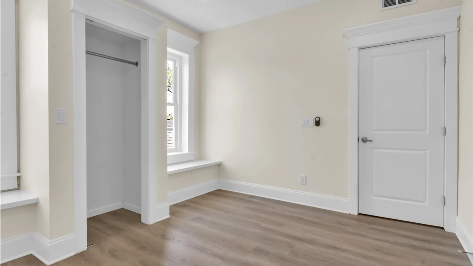 Property at 466 W Ferry, Buffalo, NY 14213 34