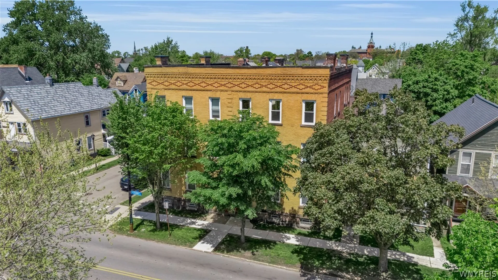 Property at 466 W Ferry, Buffalo, NY 14213 4