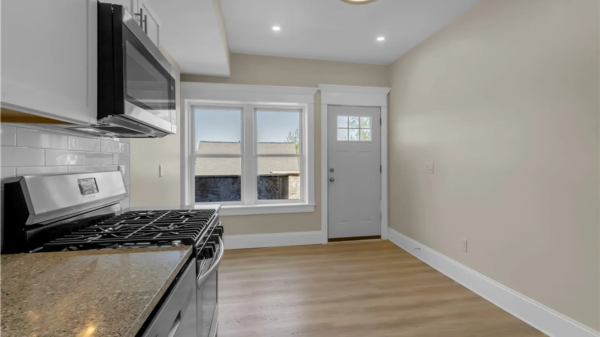 Property at 466 W Ferry, Buffalo, NY 14213 42