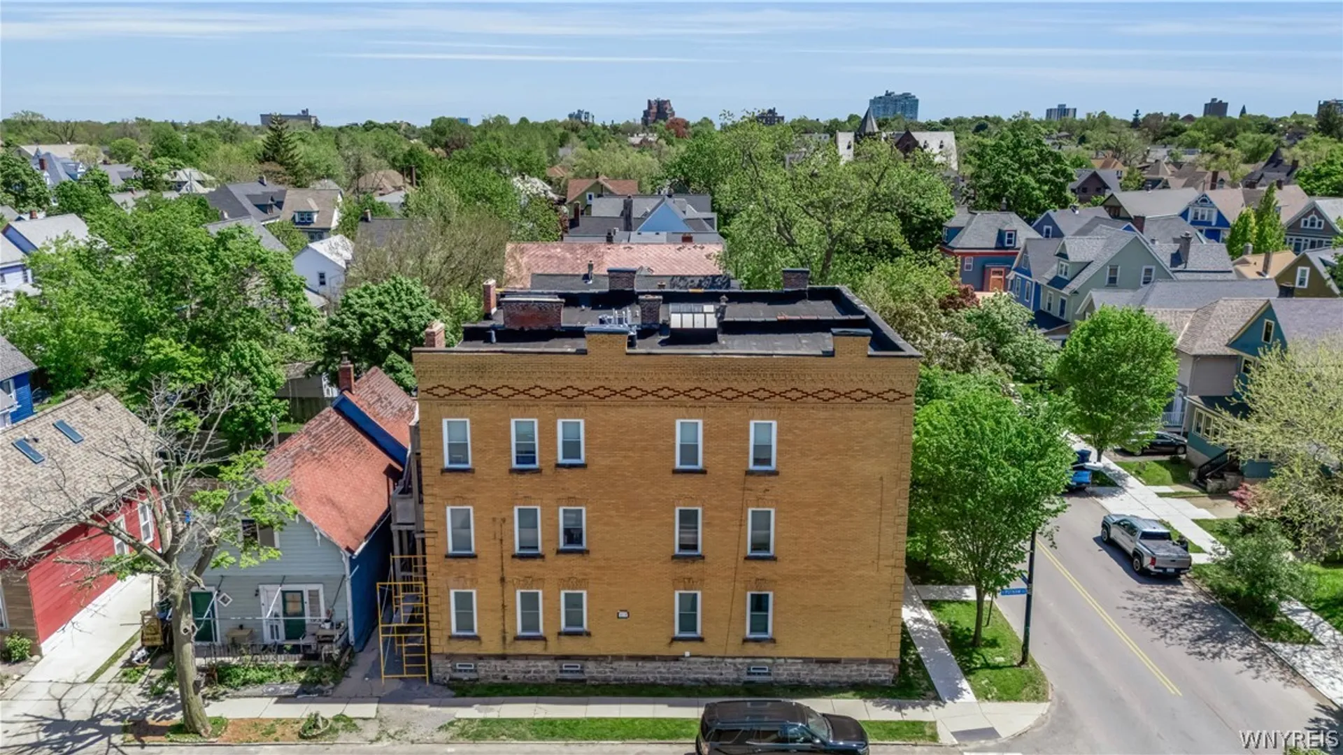 Property at 466 W Ferry, Buffalo, NY 14213 7