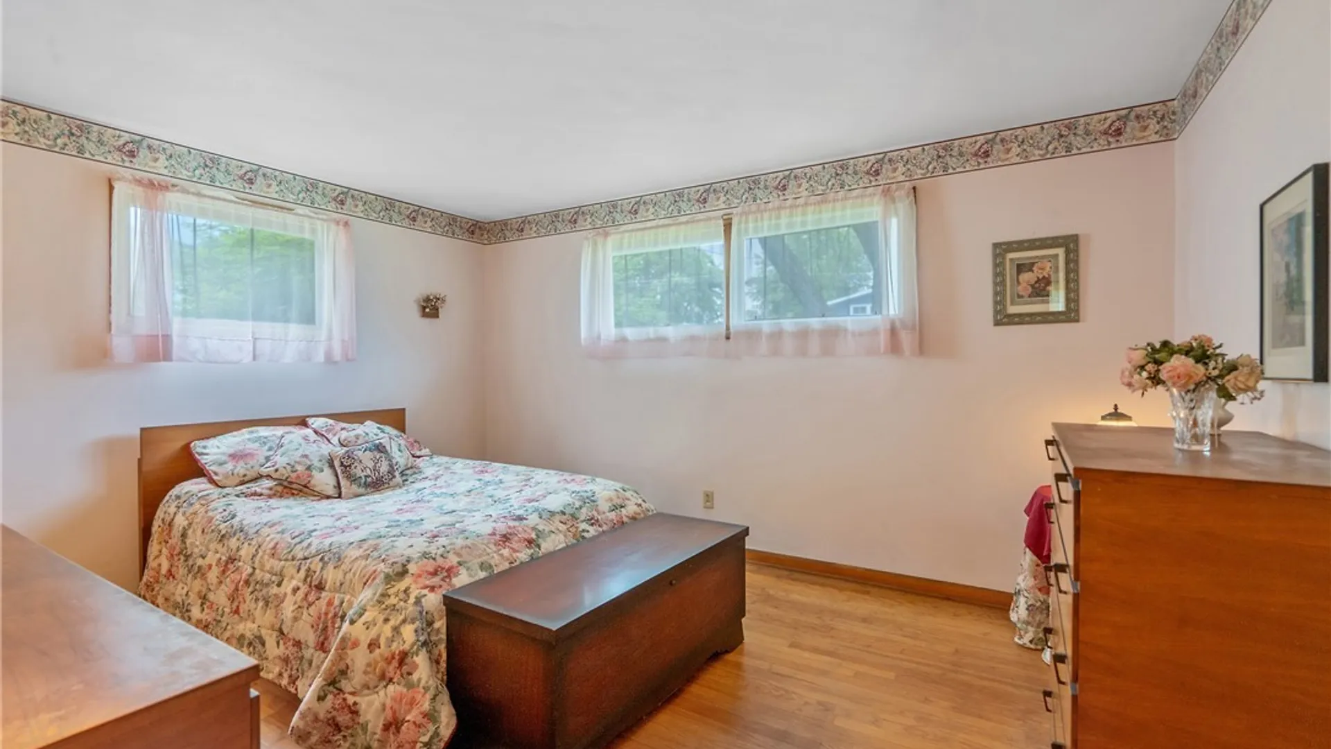 Property at 221 Greentree Drive, DeWitt, NY 13057 14