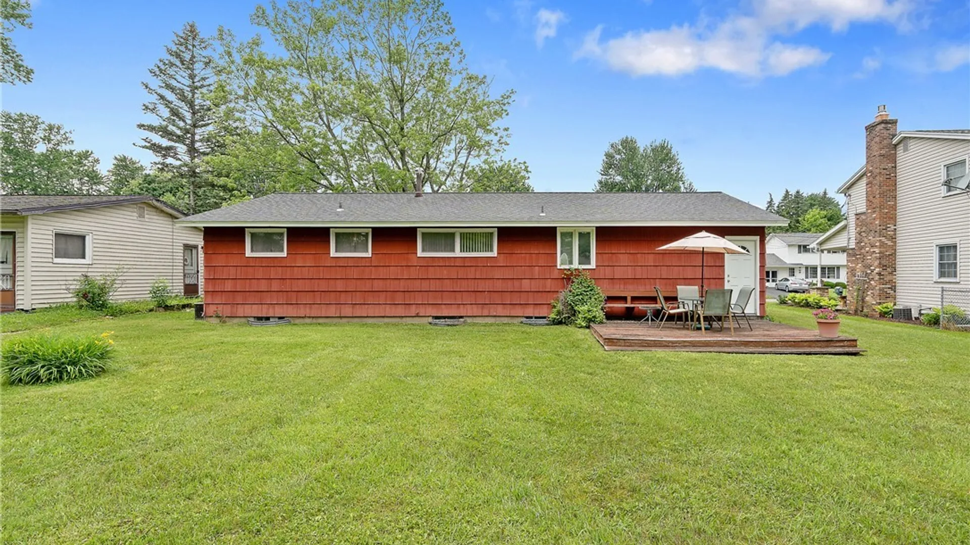 Property at 221 Greentree Drive, DeWitt, NY 13057 23