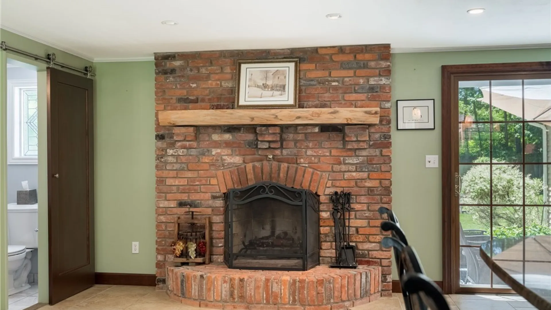 Property at 29 Haymarket Square, Amherst, NY 14051 15