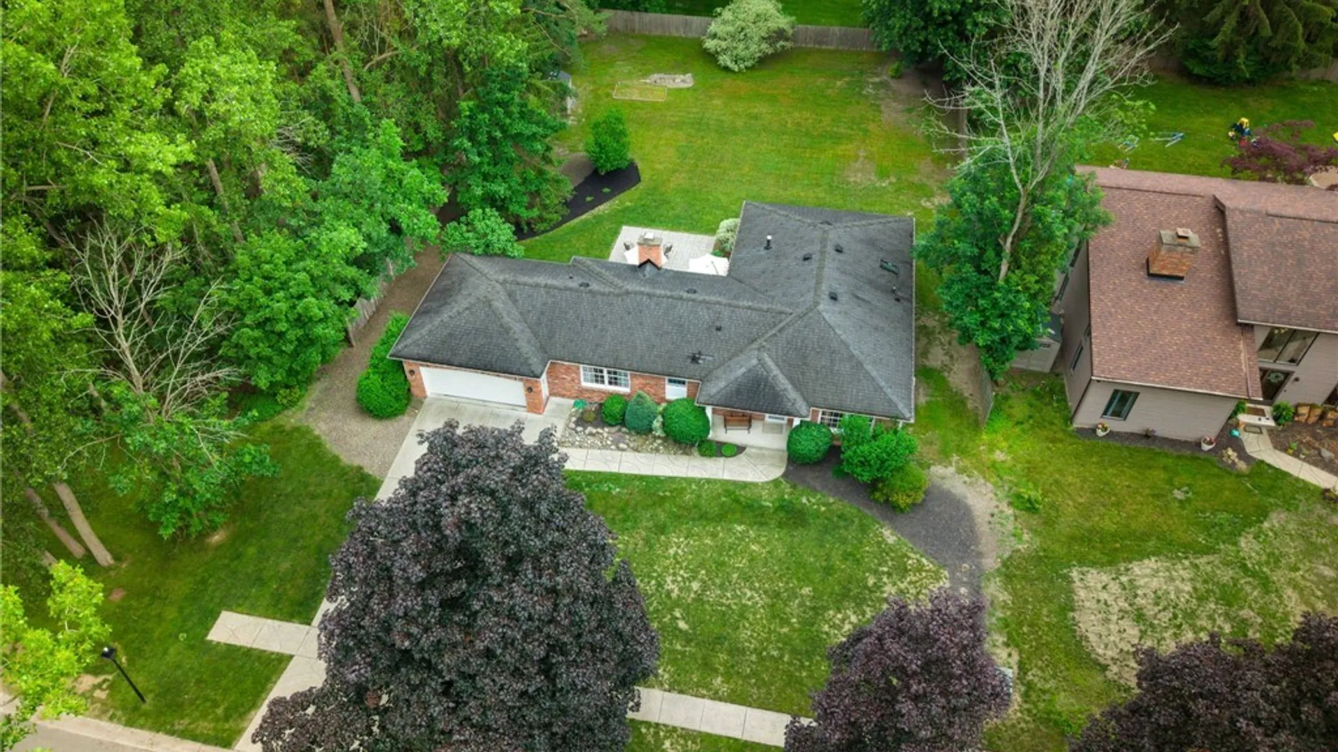 Property at 29 Haymarket Square, Amherst, NY 14051 46