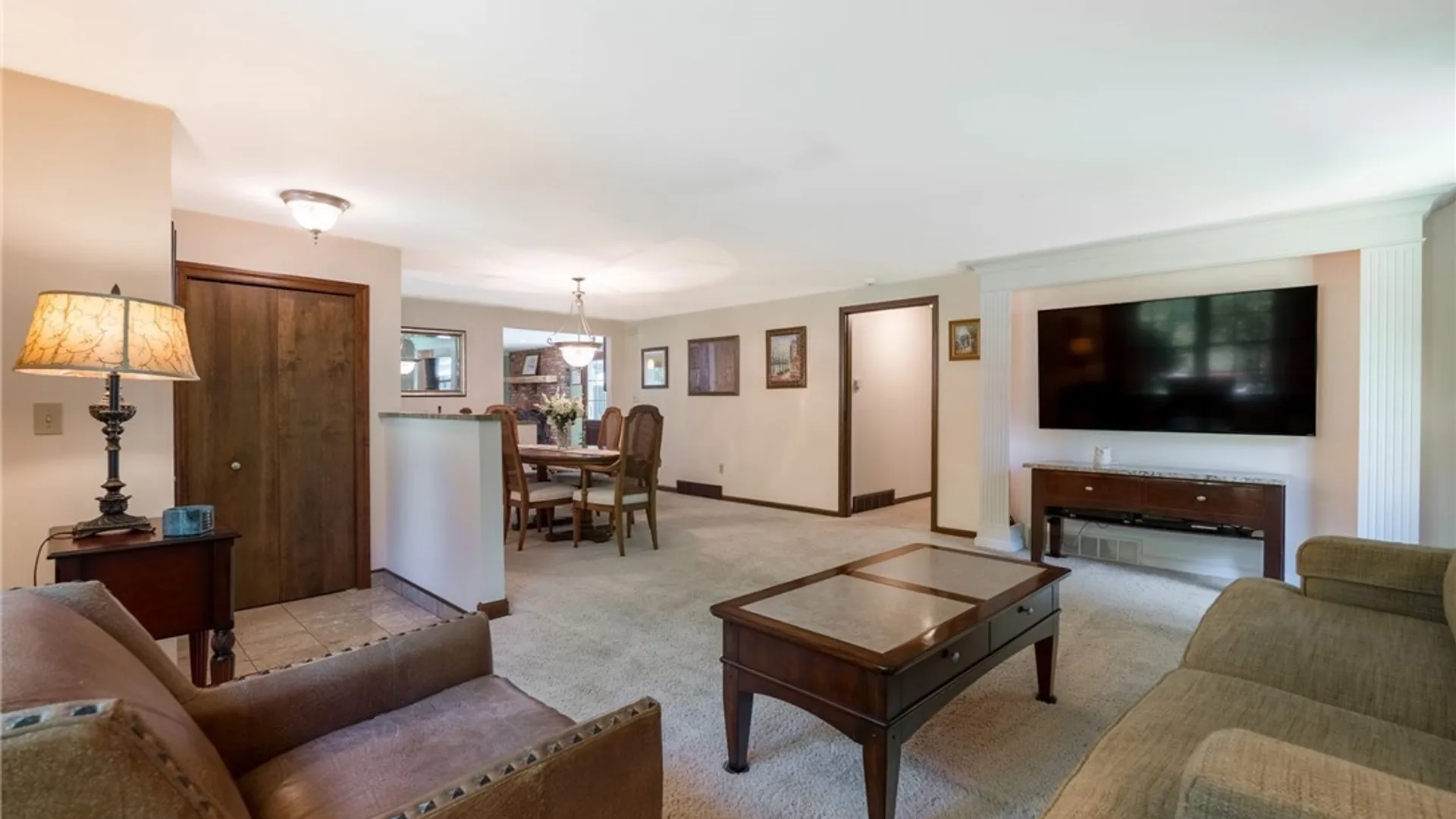 Property at 29 Haymarket Square, Amherst, NY 14051 5