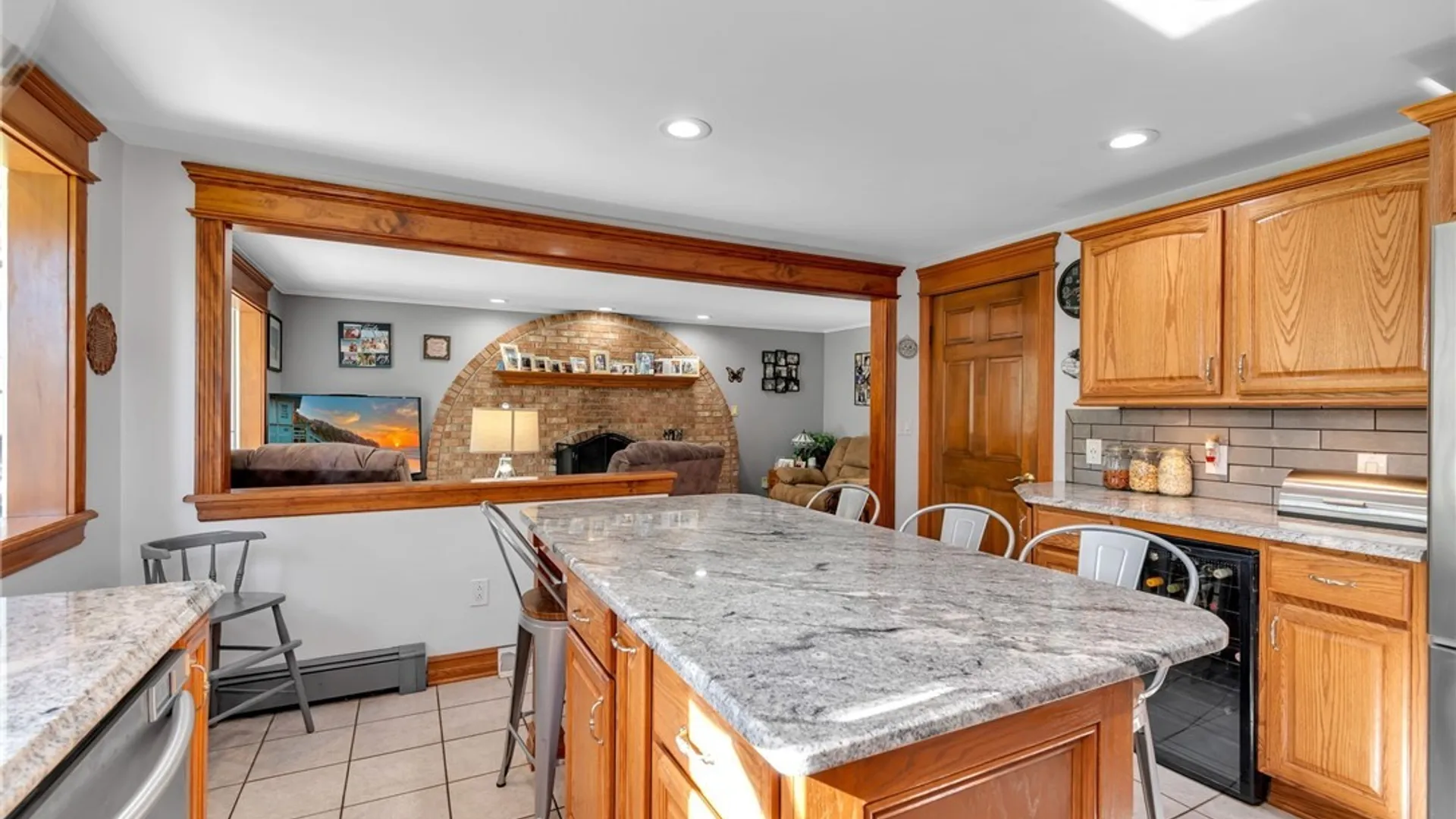 Property at 31 Carmelite Drive, West Seneca, NY 14224 16