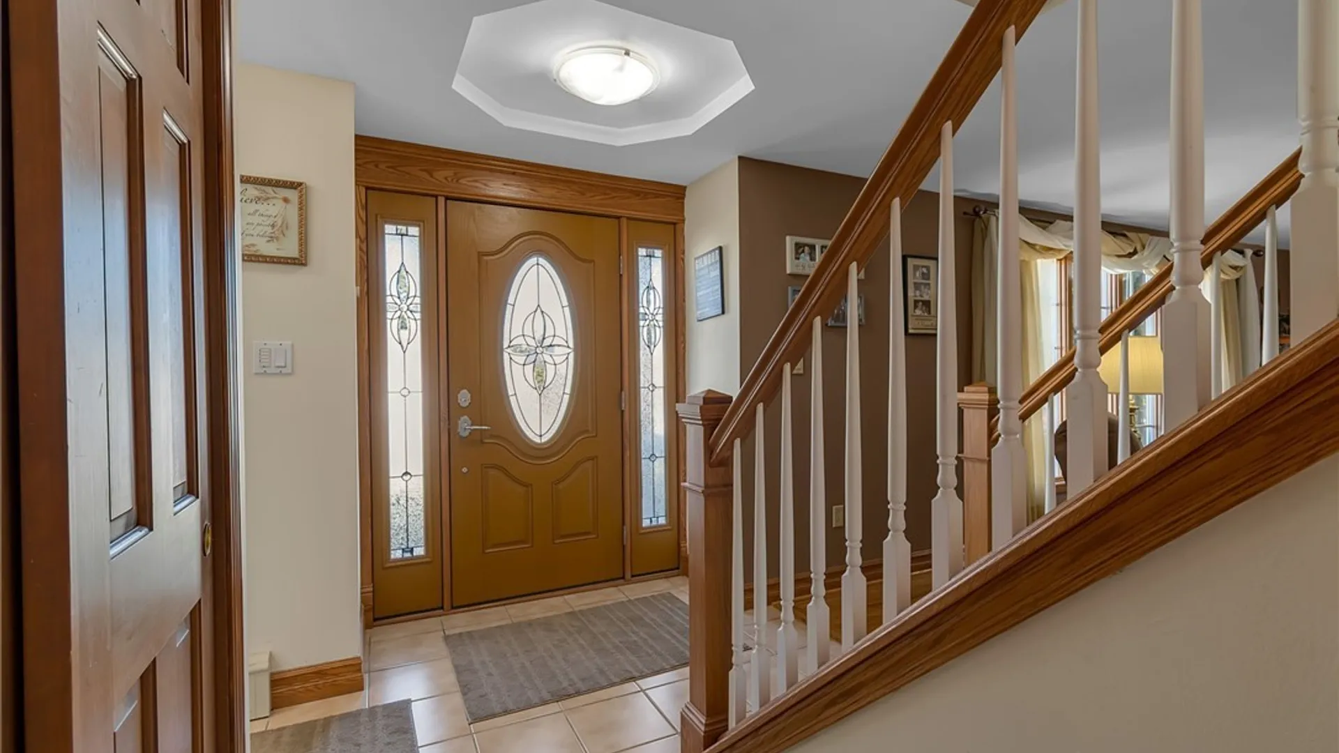 Property at 31 Carmelite Drive, West Seneca, NY 14224 5