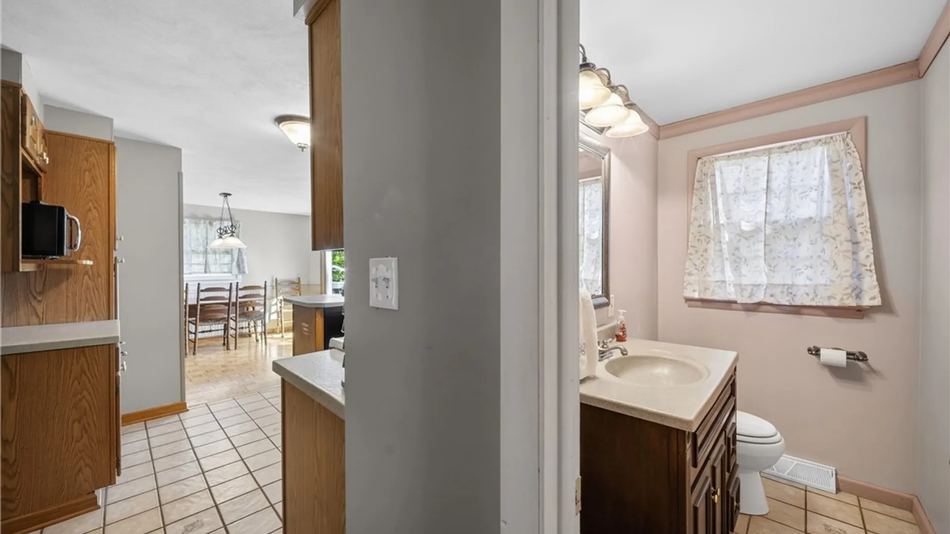 Property at 108 Richards Road, Camillus, NY 13031 18