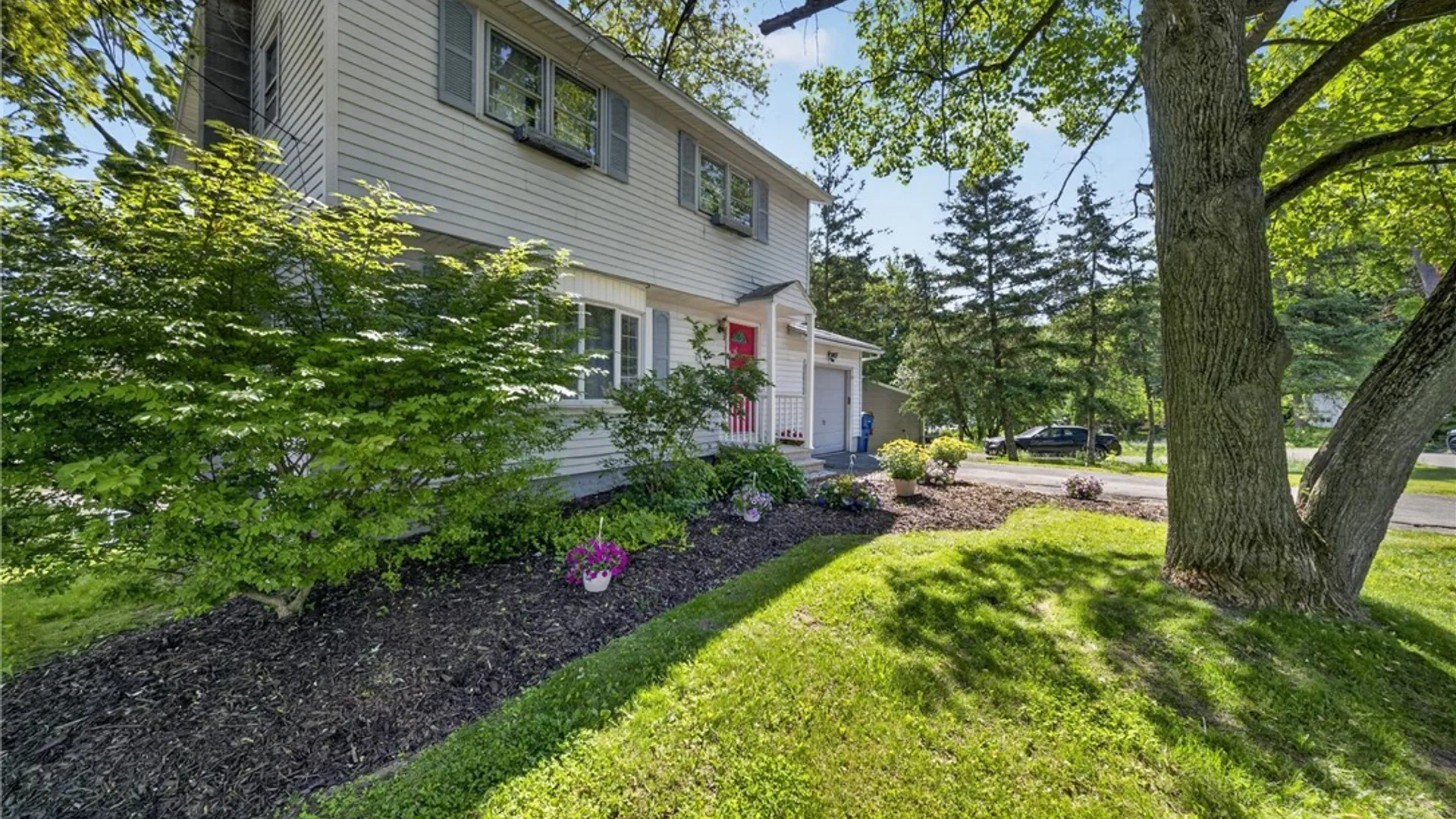 Property at 108 Richards Road, Camillus, NY 13031 4