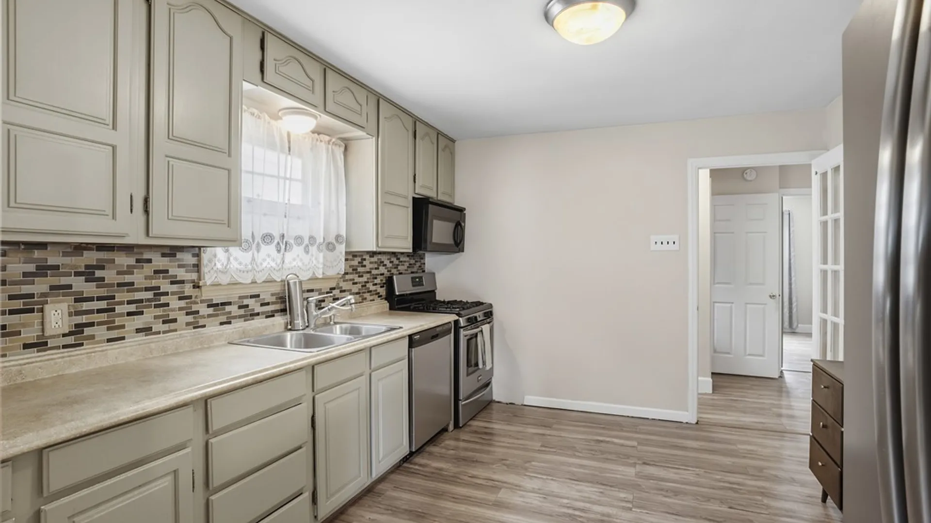 Property at 106 Pierce Street, Buffalo, NY 14206 8