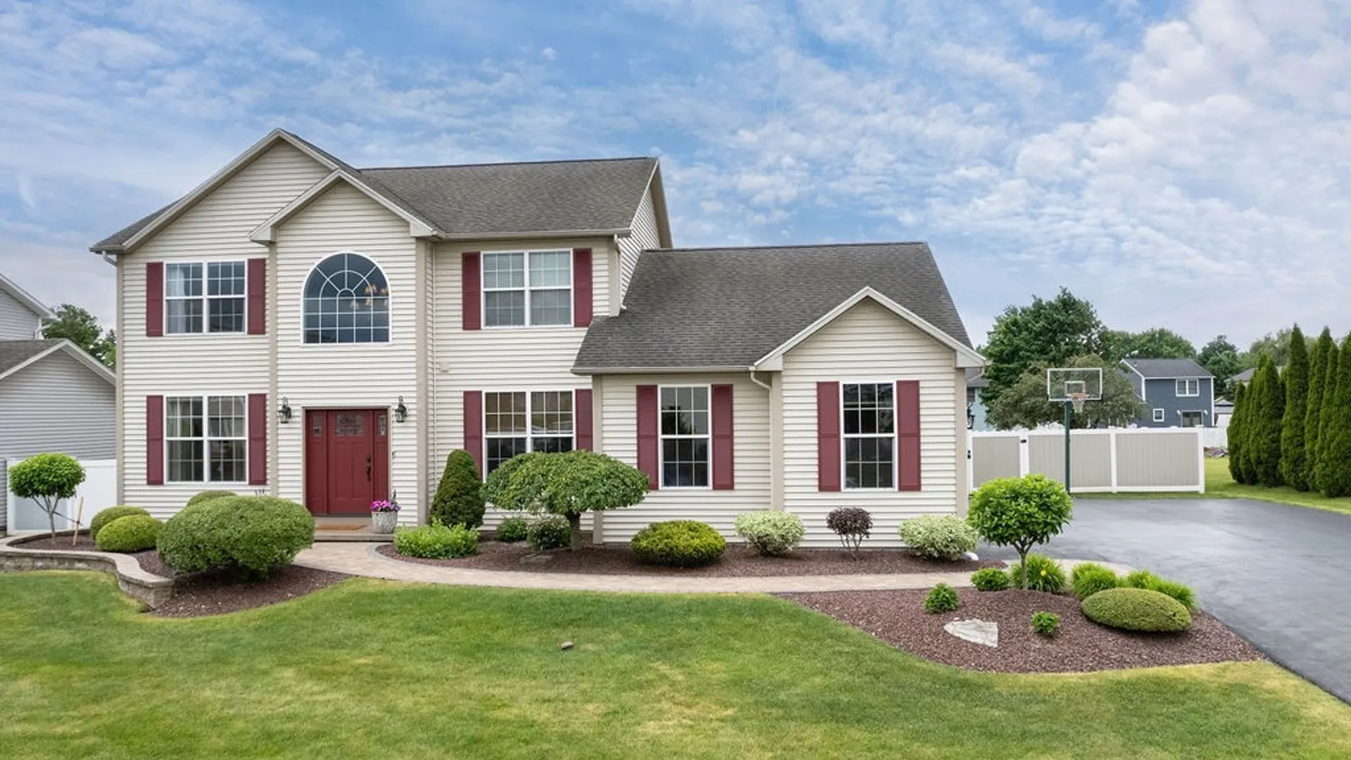 Property at 5056 Constitution Lane, Salina, NY 13088 2