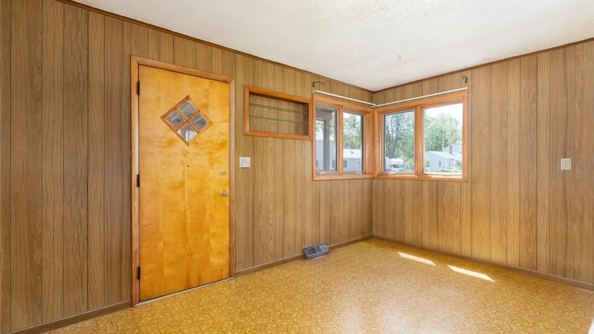 Property at 248 Millhurst Road, Lackawanna, NY 14218 6