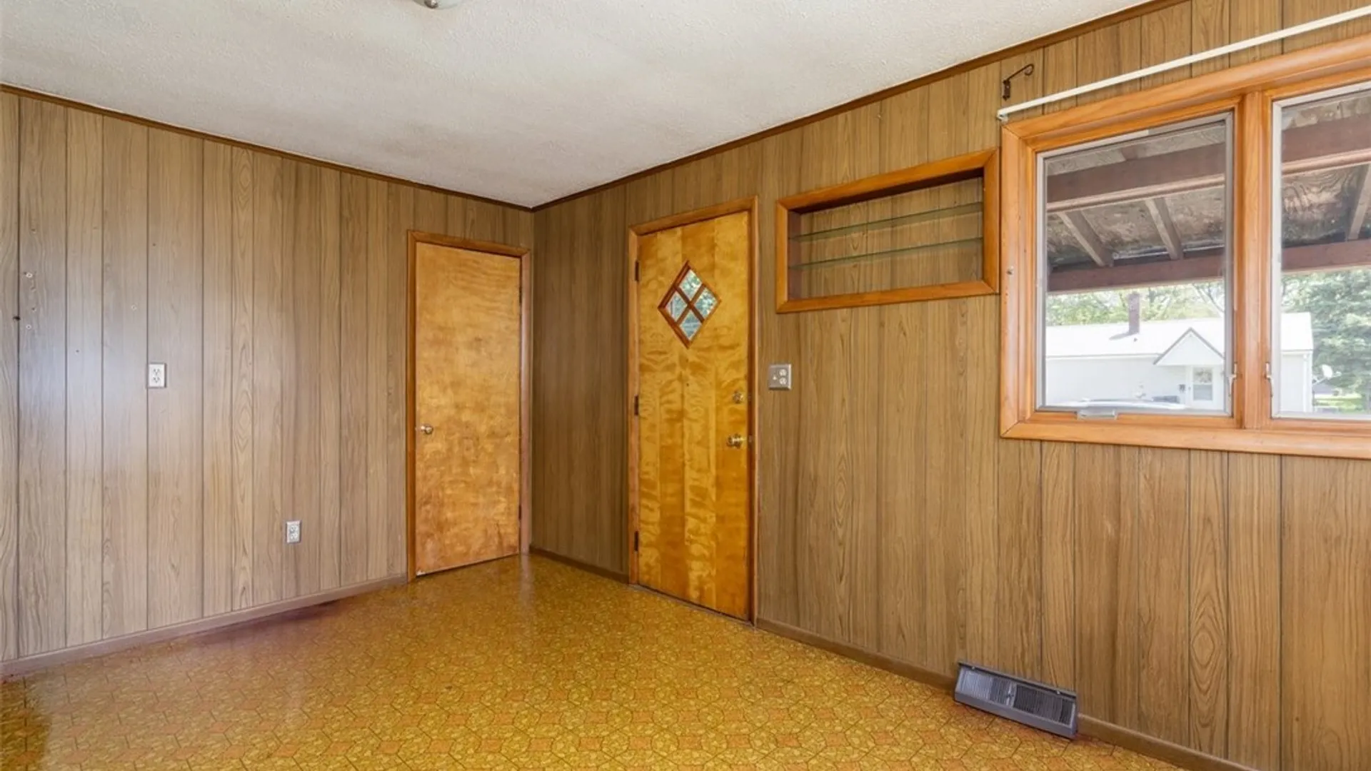 Property at 248 Millhurst Road, Lackawanna, NY 14218 7