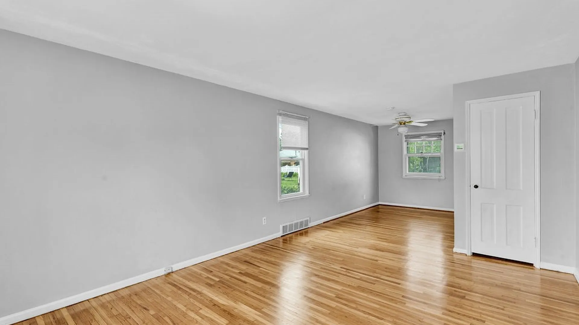 Property at 145 Kenview Avenue, Tonawanda, NY 14217 4