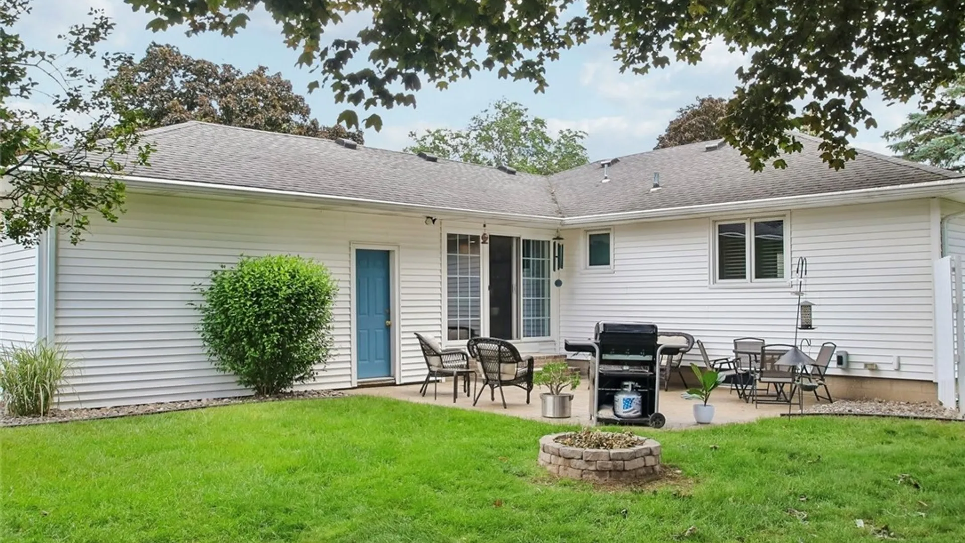 Property at 69 Plaza Drive, Irondequoit, NY 14617 22