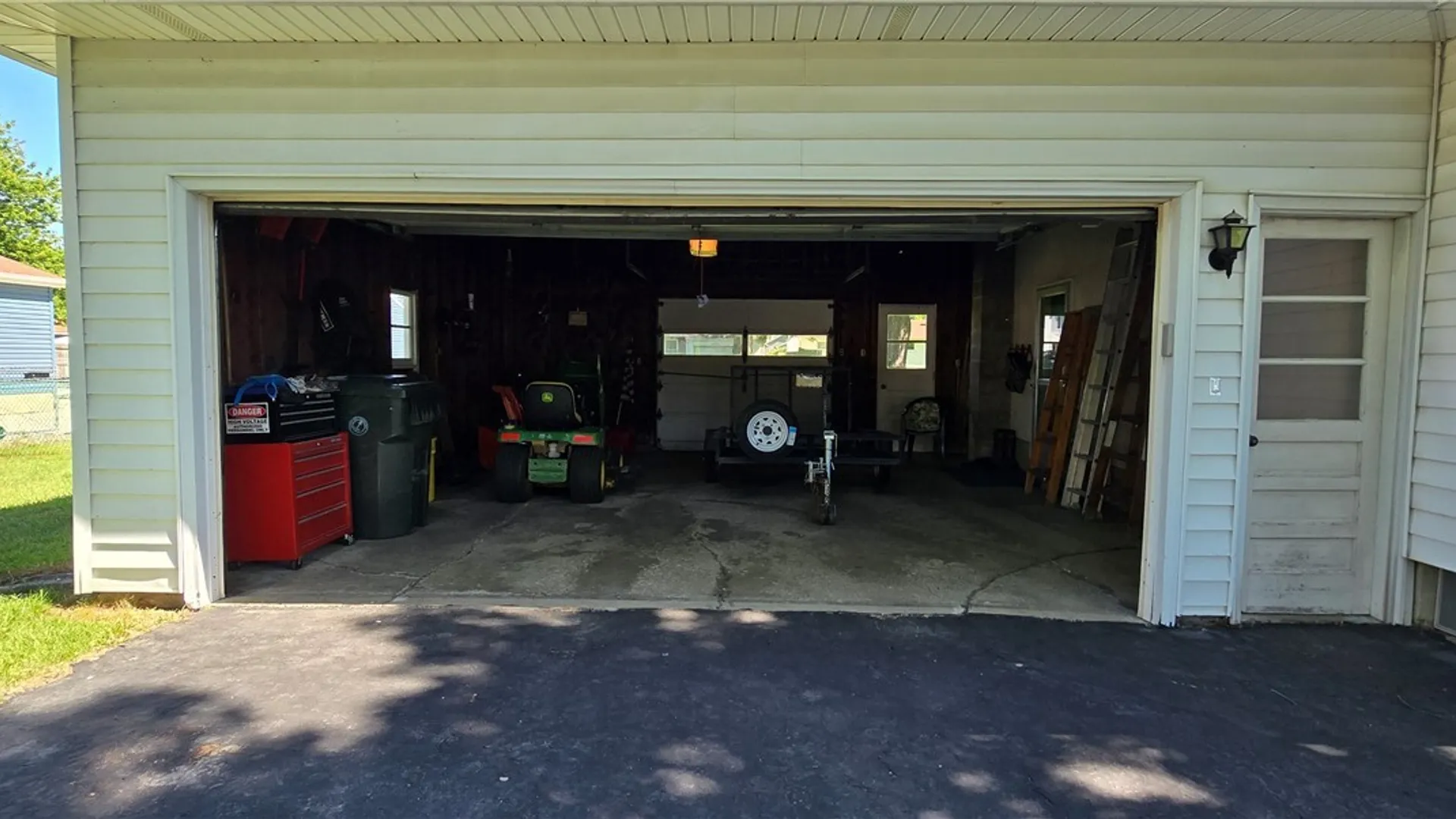 Property at 343 Summit Boulevard, North Tonawanda, NY 14120 28
