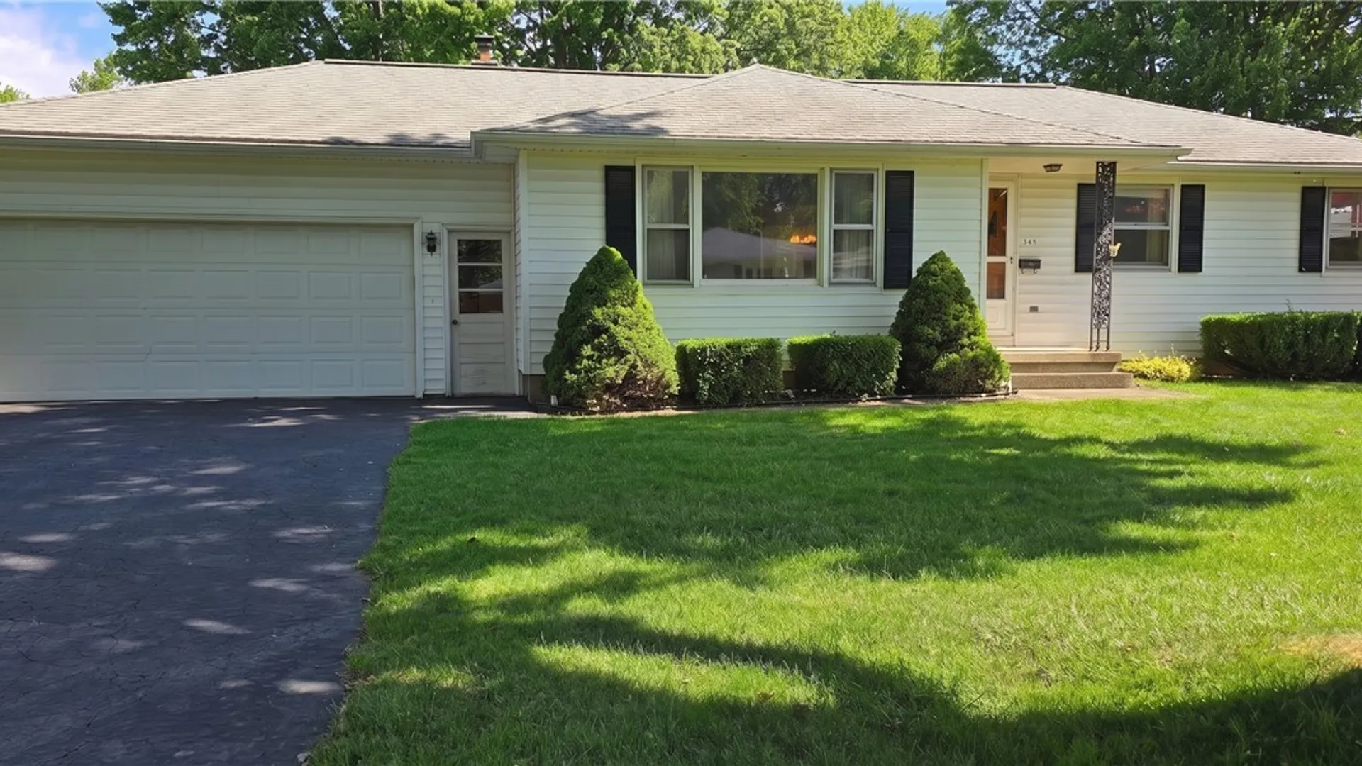 Property at 343 Summit Boulevard, North Tonawanda, NY 14120 43